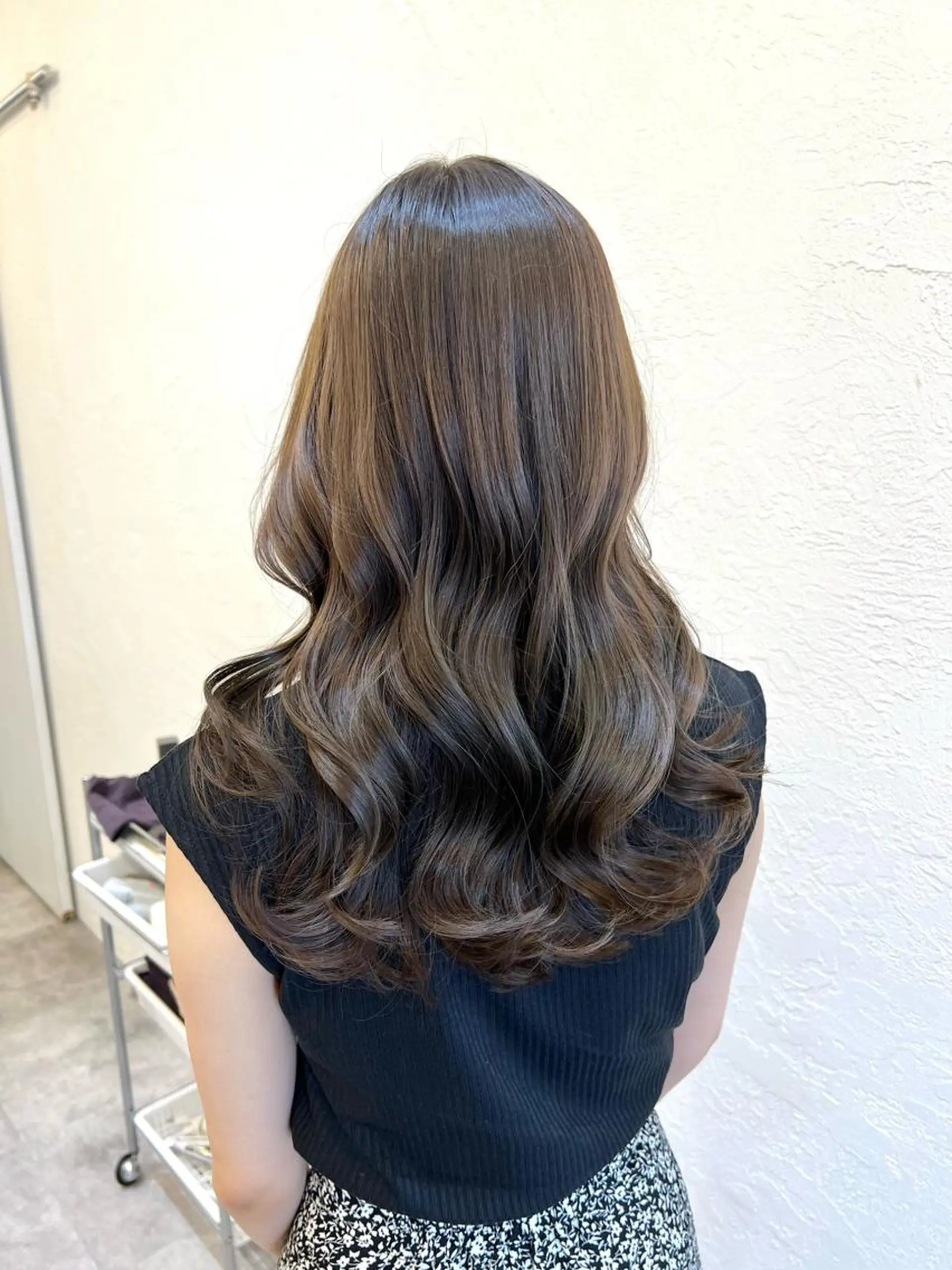 ロング カラー ヘアアレンジ ベージュカラー オリーブベージュ カット ヘアカラー トリートメント ヘアセット レイヤー/透明感 🍃鈴木裕介のヘアスタイル