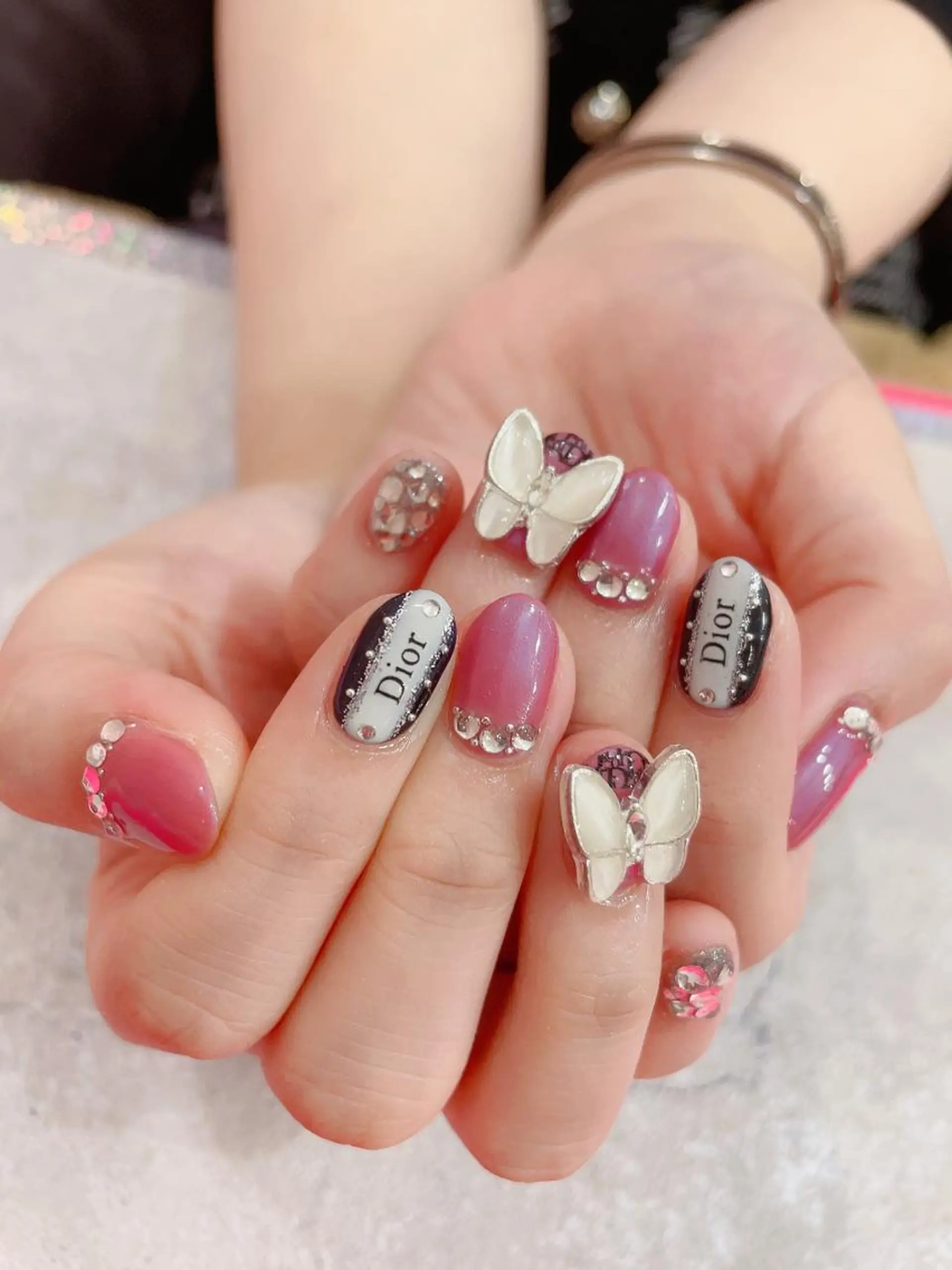 ミディアム ネイル cho nailのネイルデザイン