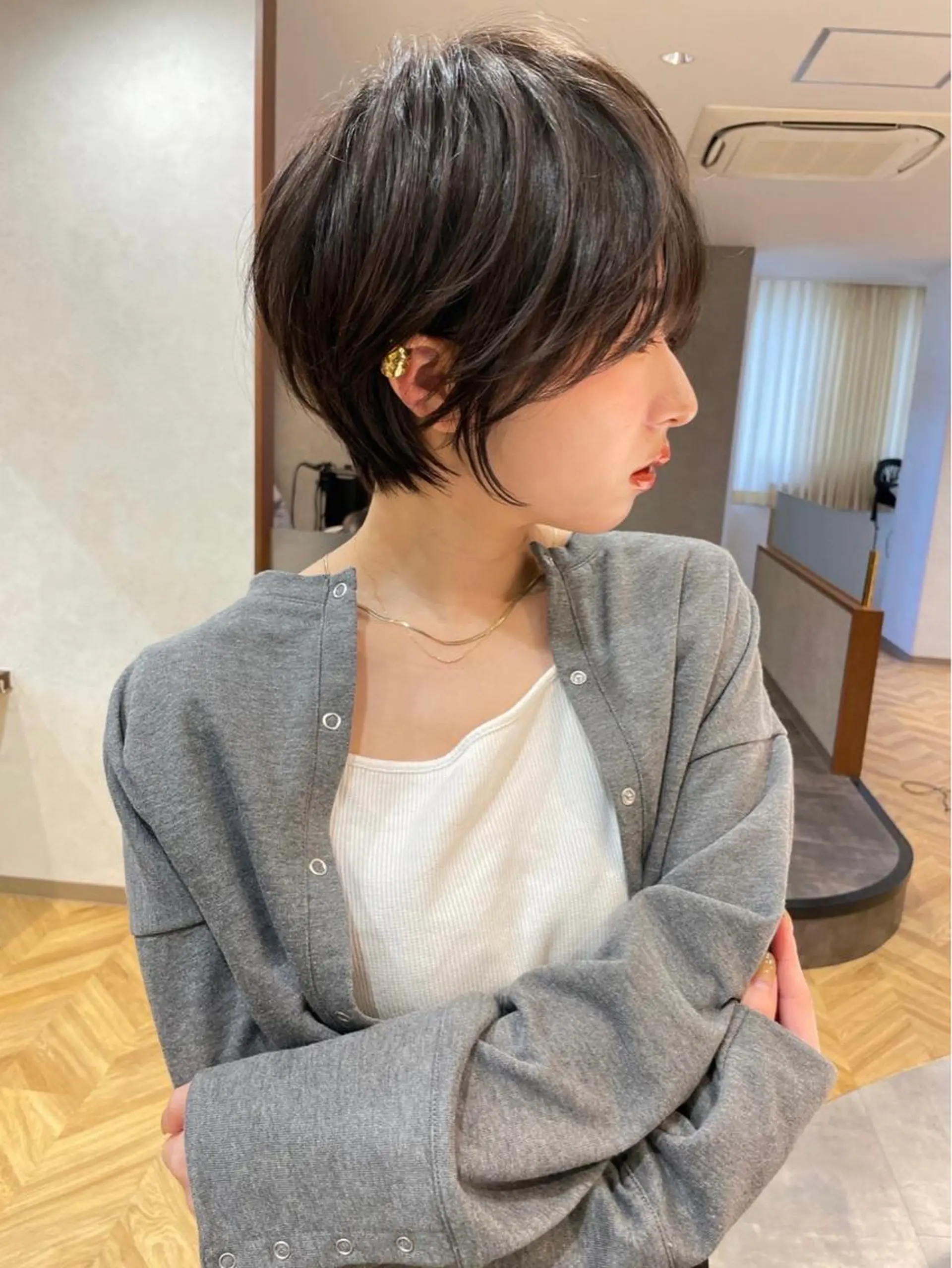 ショート ショートボブ ボブ 顔周りカット ショートヘア 小顔カット 💛ブリーチ&カット LEON🩶のヘアスタイル