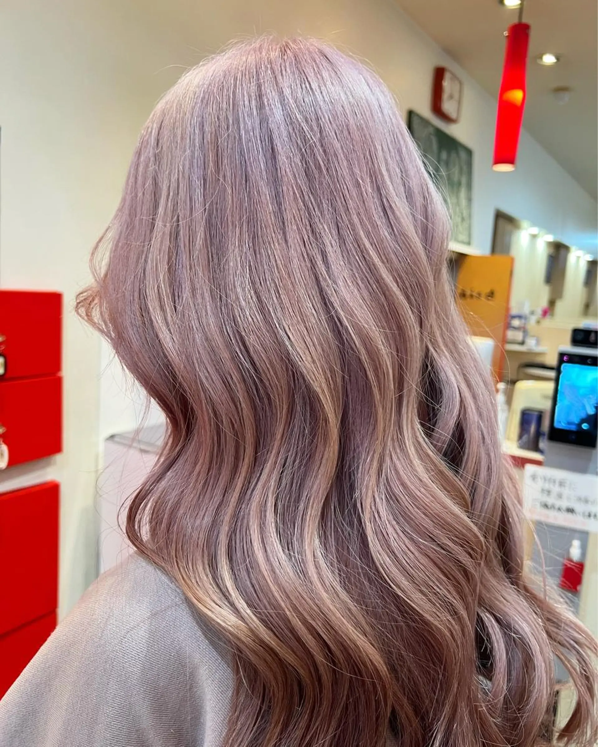 ロング カラー ベージュカラー ラベンダーカラー ラベンダーピンク ピンクカラー ピンクベージュ ヘアカラー まさき✂︎ブリーチ／ デザインカラーのヘアスタイル