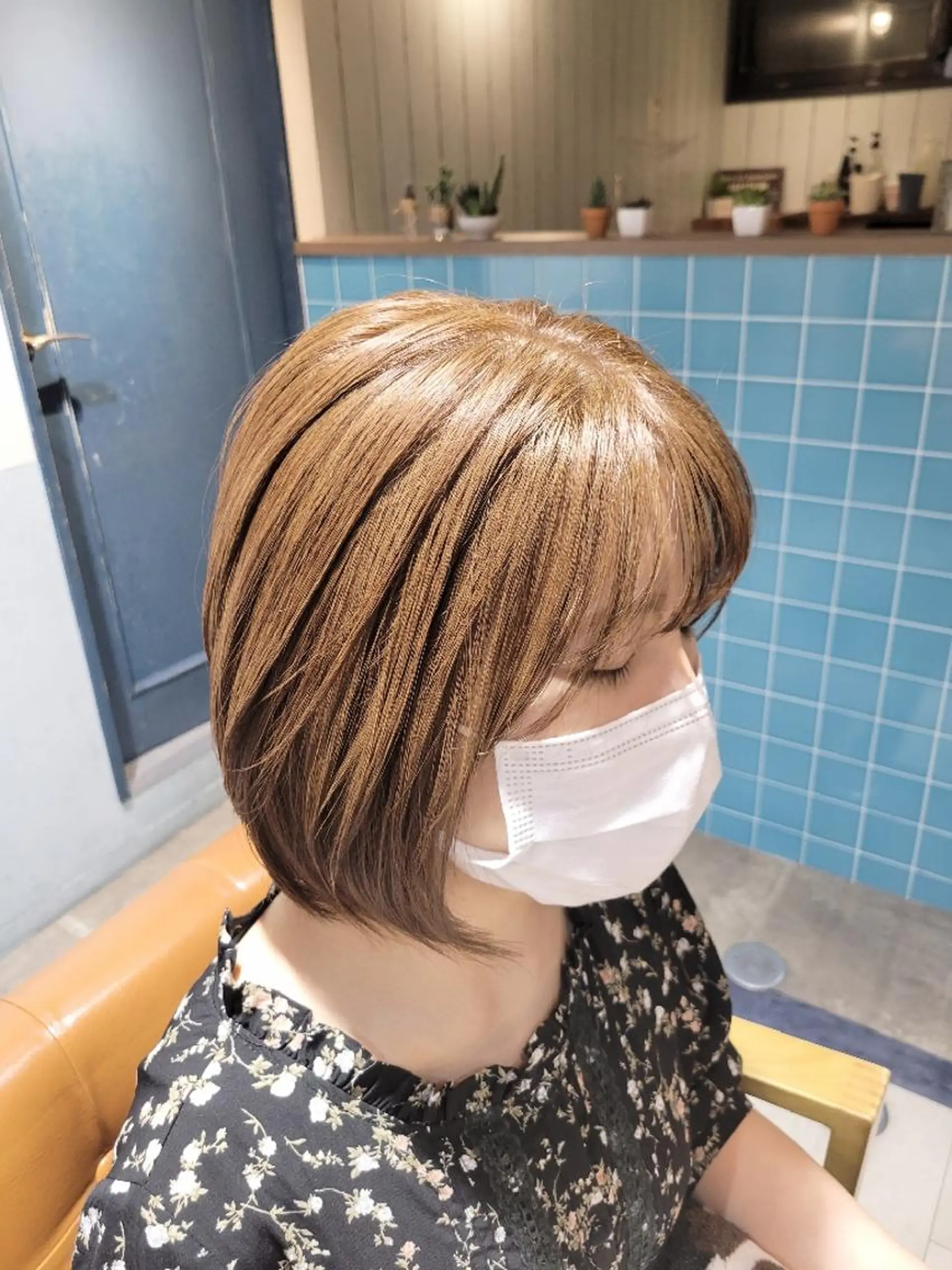 ミディアム カラー ブリーチ ブリーチなしカラー カット ヘアカラー トリートメント alushe 岡 陽子のヘアスタイル