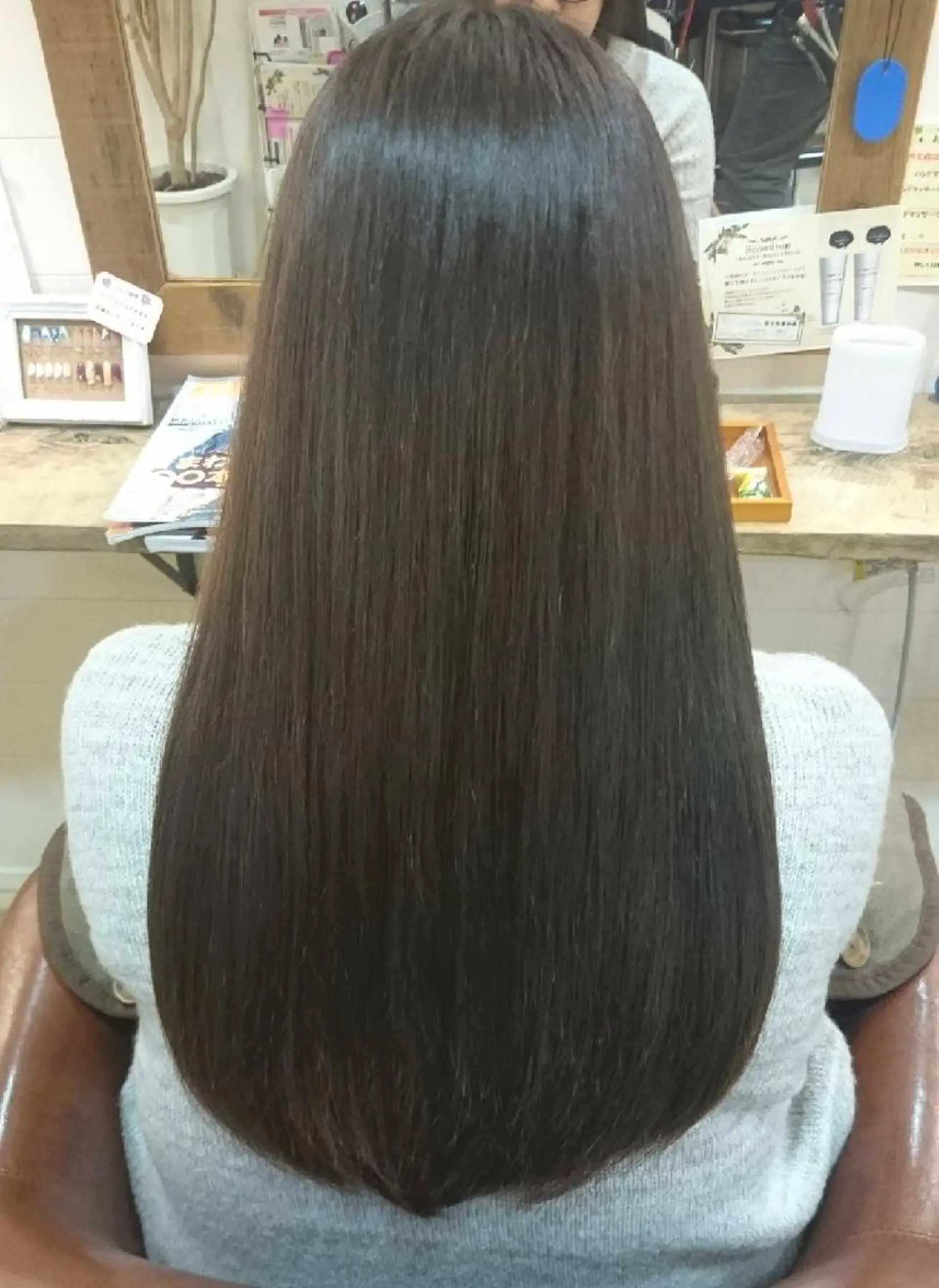 ロング カラー 縮毛矯正 トリートメント 井上 涼花のヘアスタイル