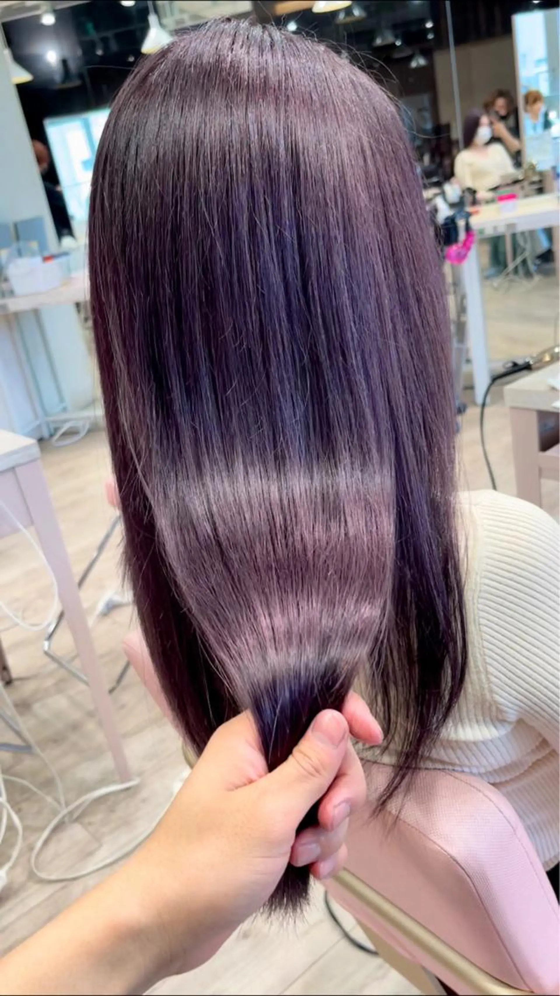 ロング カラー 高島大登/顔周り /ミルクティーのヘアスタイル