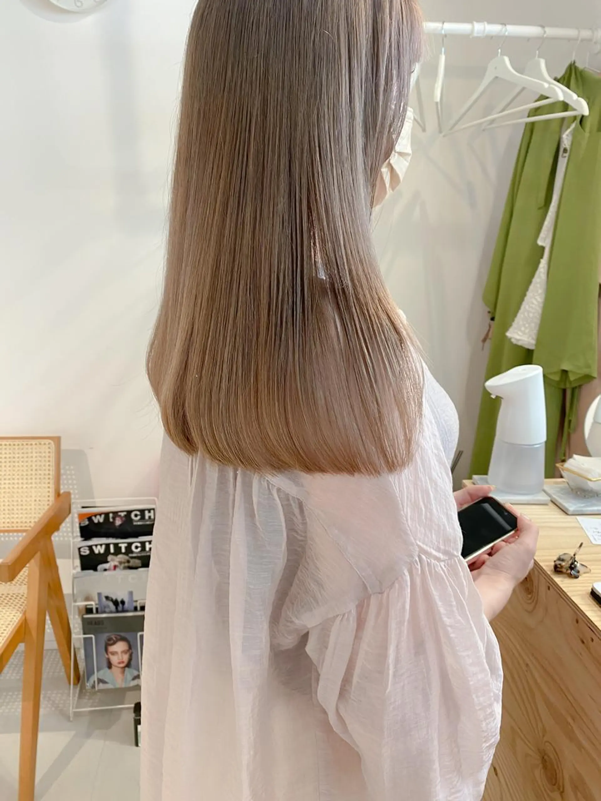 ロング カラー ベージュカラー ブリーチ ミルクティーベージュ fit stand /HIIRAGIのヘアスタイル
