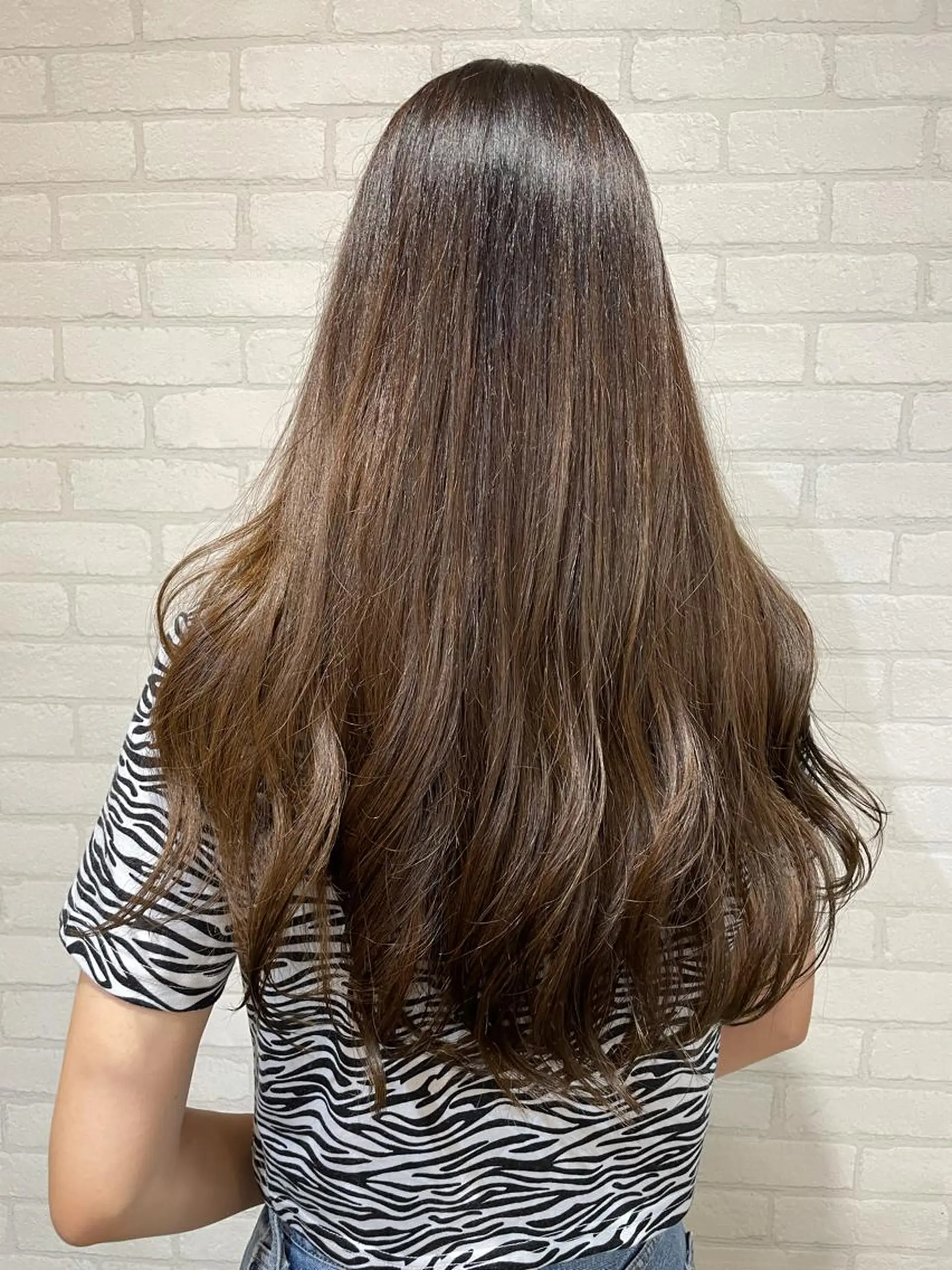 ロング カラー アッシュ ベージュカラー 透明感カラー💎 AYAのヘアスタイル