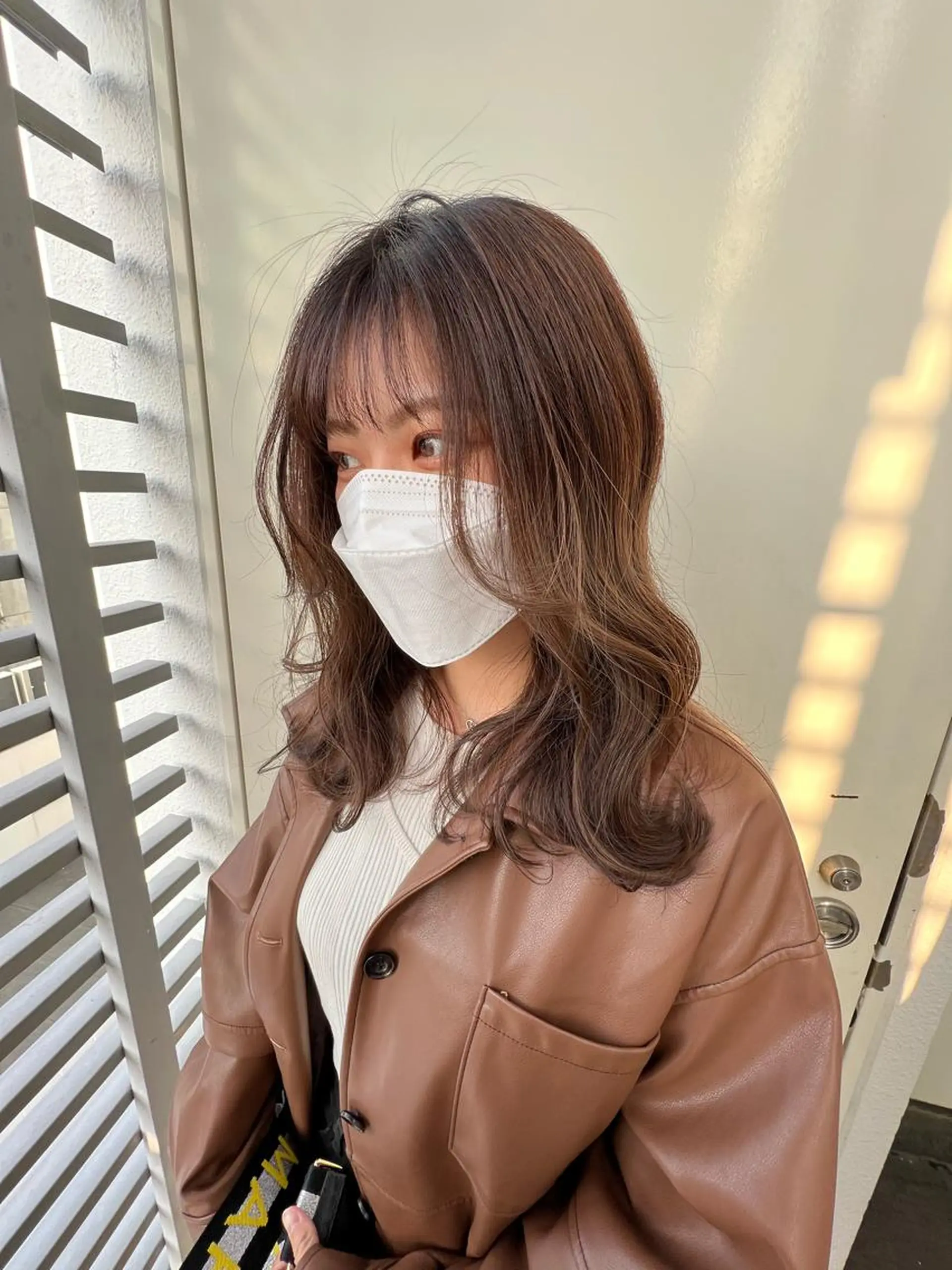 セミロング カラー 髪質改善 トリートメント 韓国🇰🇷レイヤー おくれ毛/顔まわりのヘアスタイル