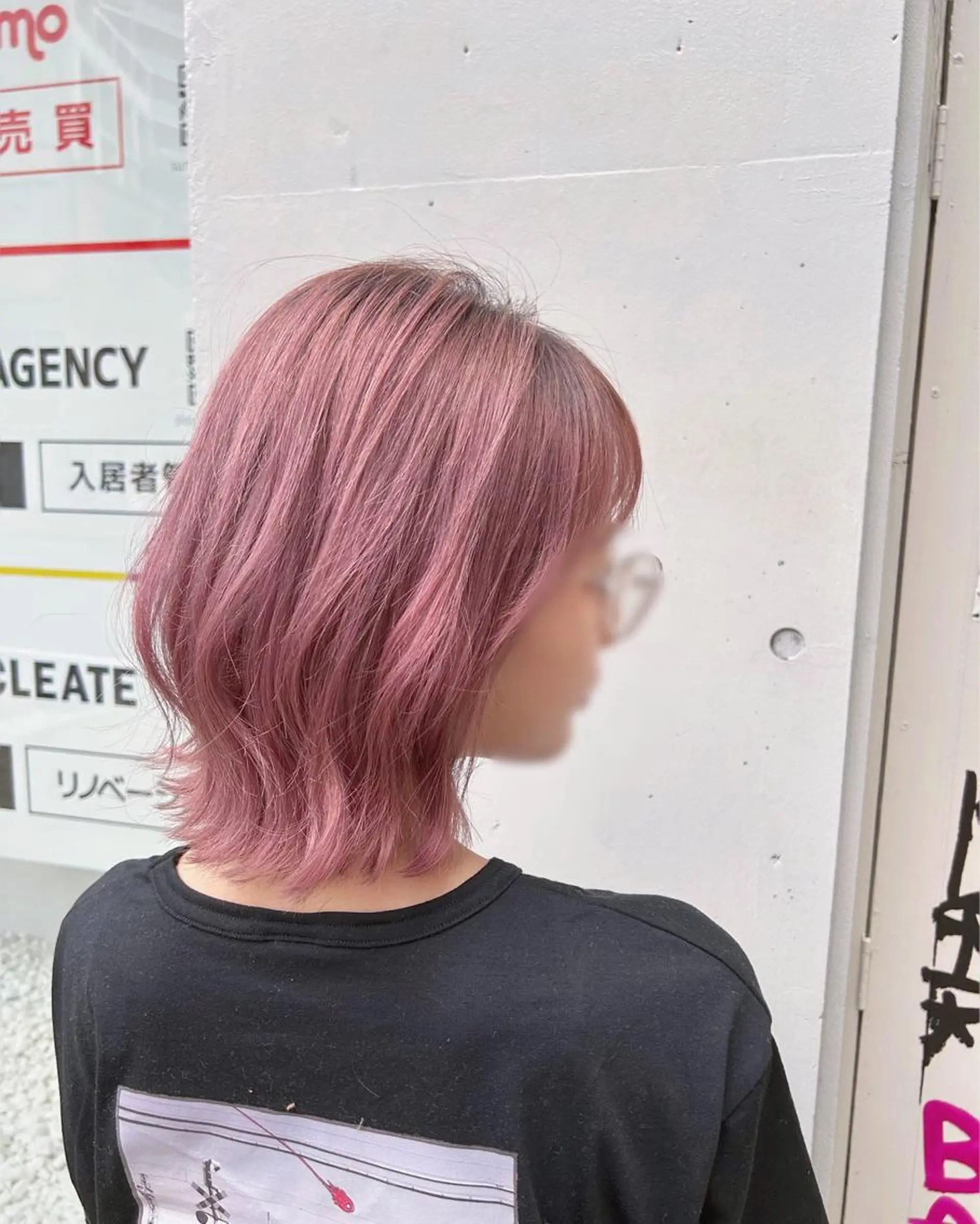 ミディアム NANAMI/透け感 /グレージュのヘアスタイル