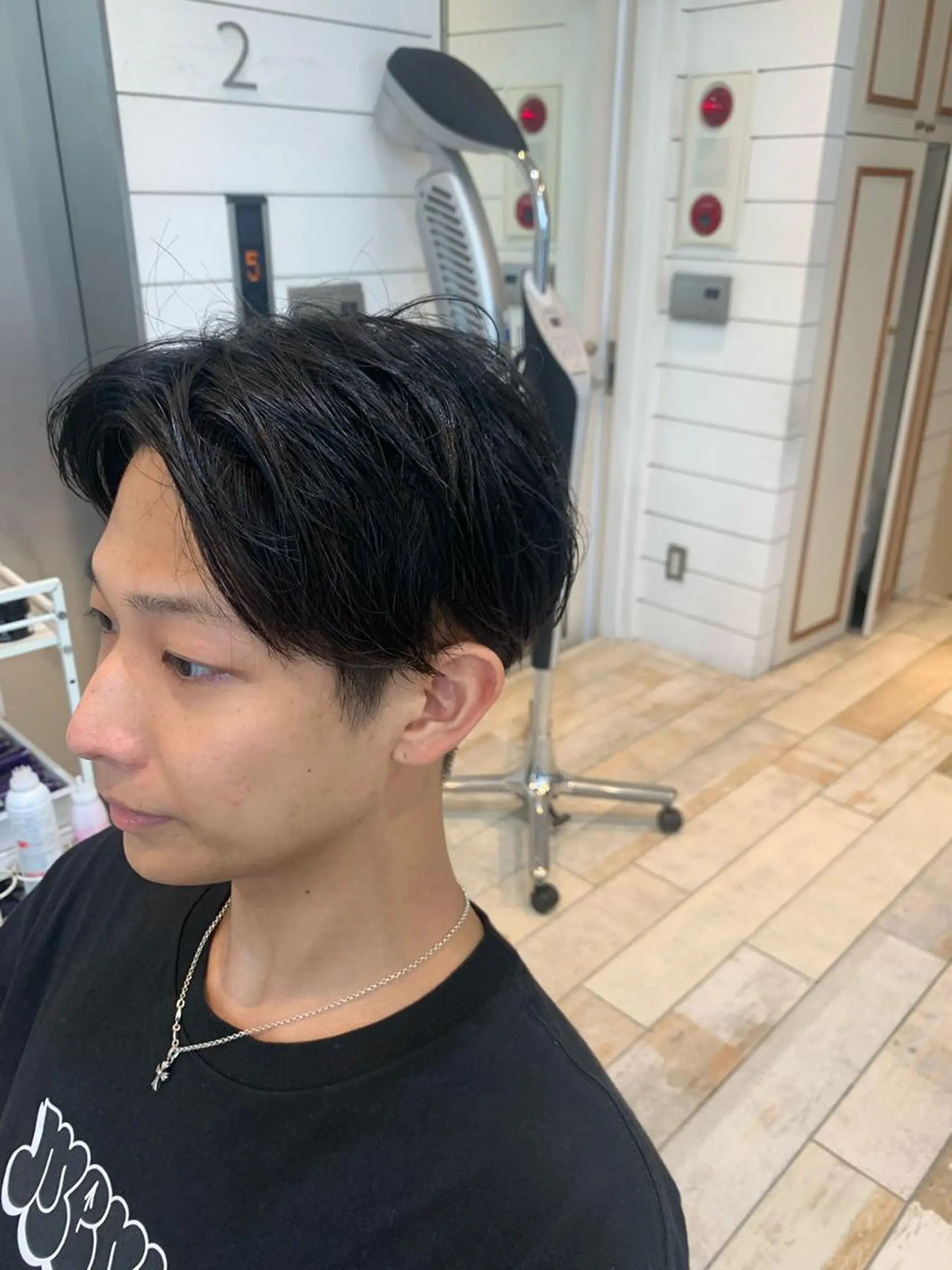 ミディアム メンズ センターパート 刈り上げ カット ‪🌿パーマ大好評 メンズヘア🌿ワタルのヘアスタイル