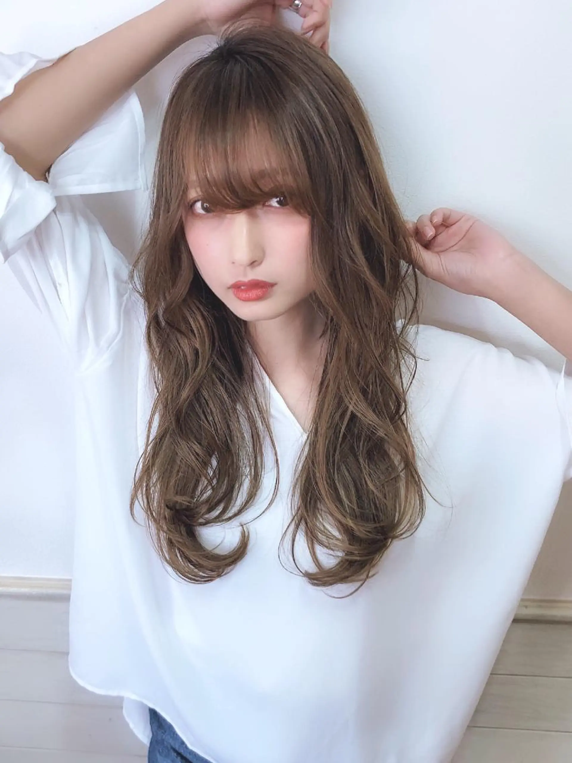 セミロング 髪質改善くすみカラー 🍀/石川大輔のヘアスタイル
