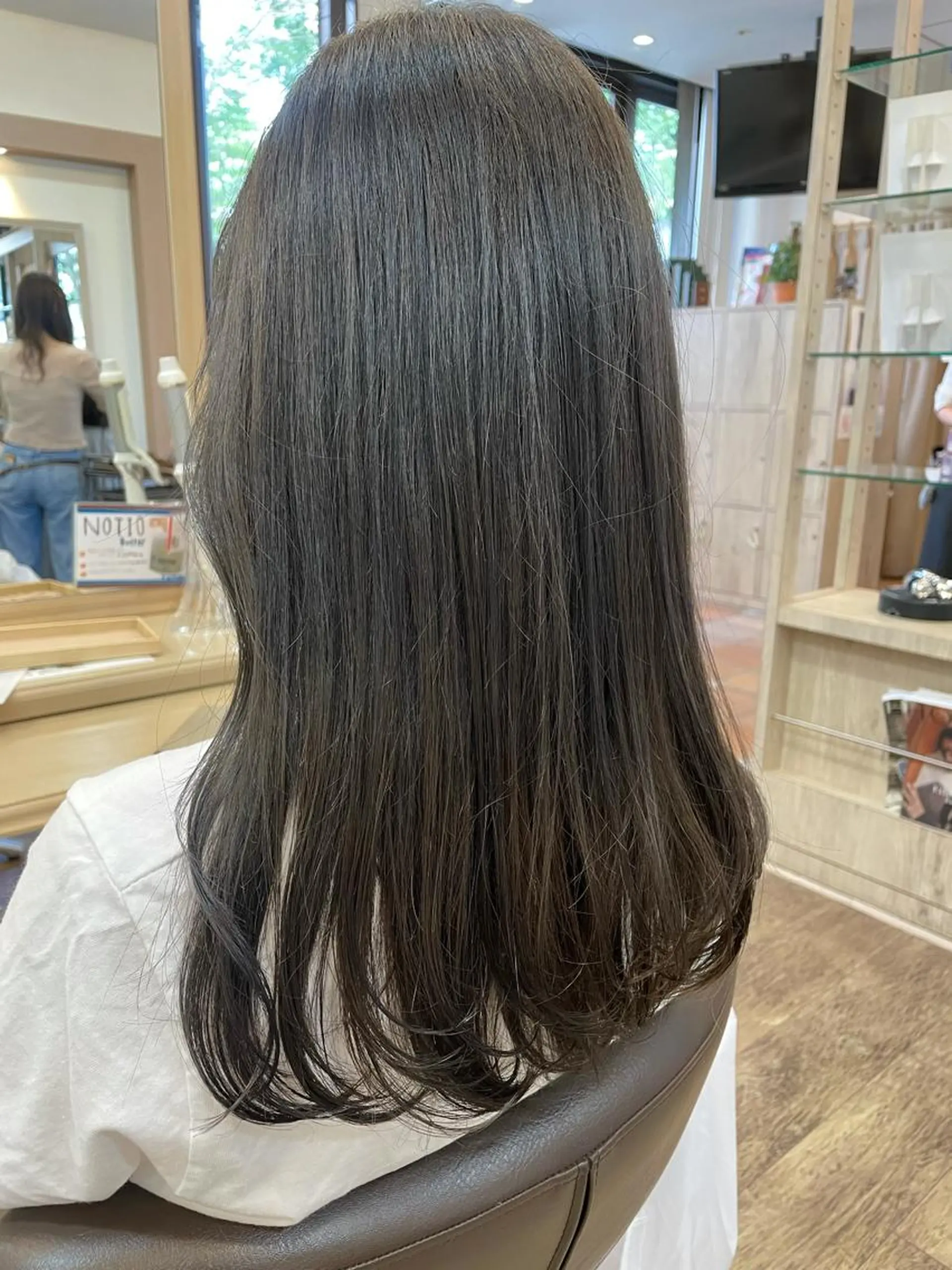ロング アッシュ アッシュグレー カット ヘアカラー sawa tamaeのヘアスタイル