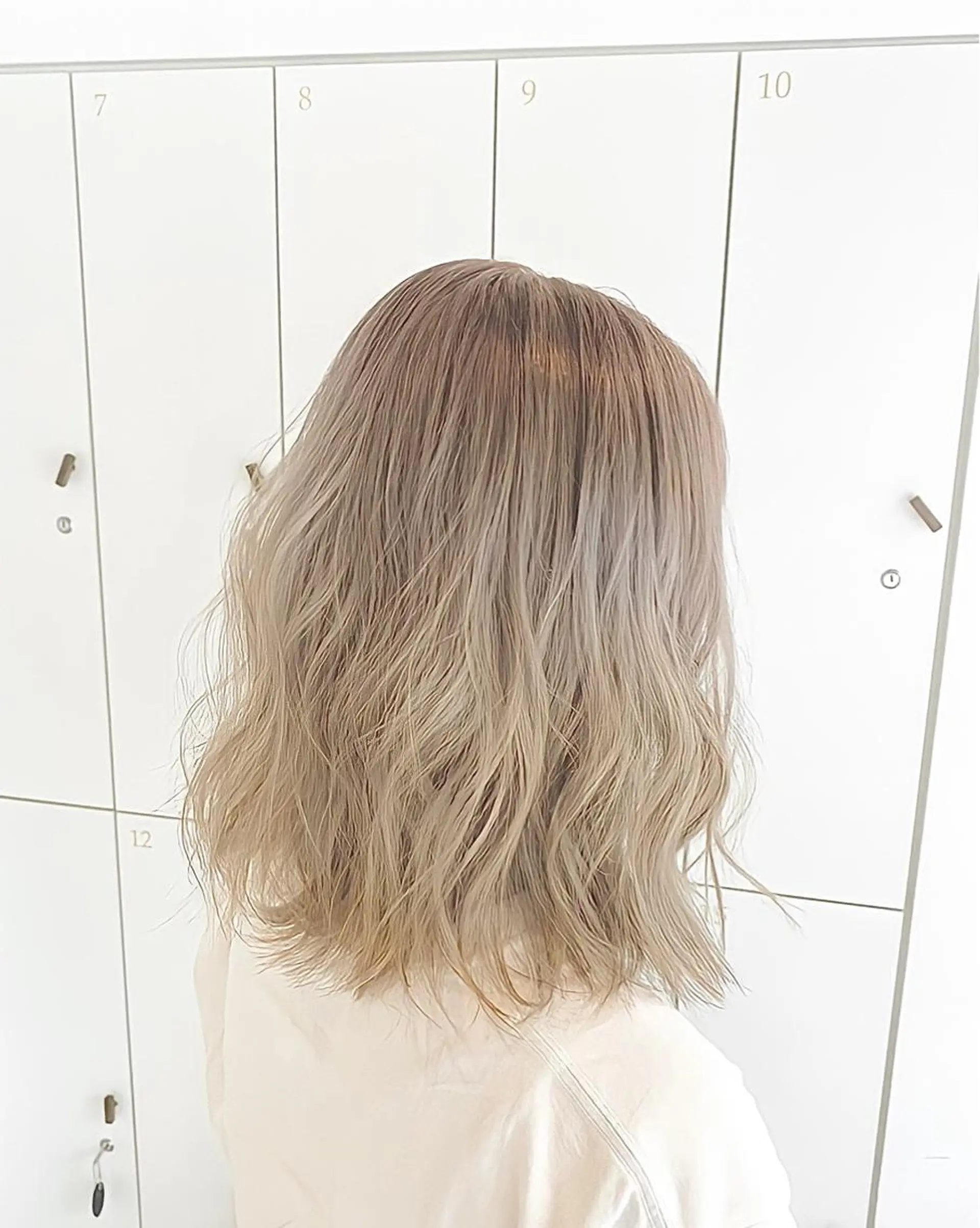 ミディアム カット ヘアカラー トリートメント motel所属・モデルや芸能人も通う ✨マンツーマンサロンのヘアスタイル