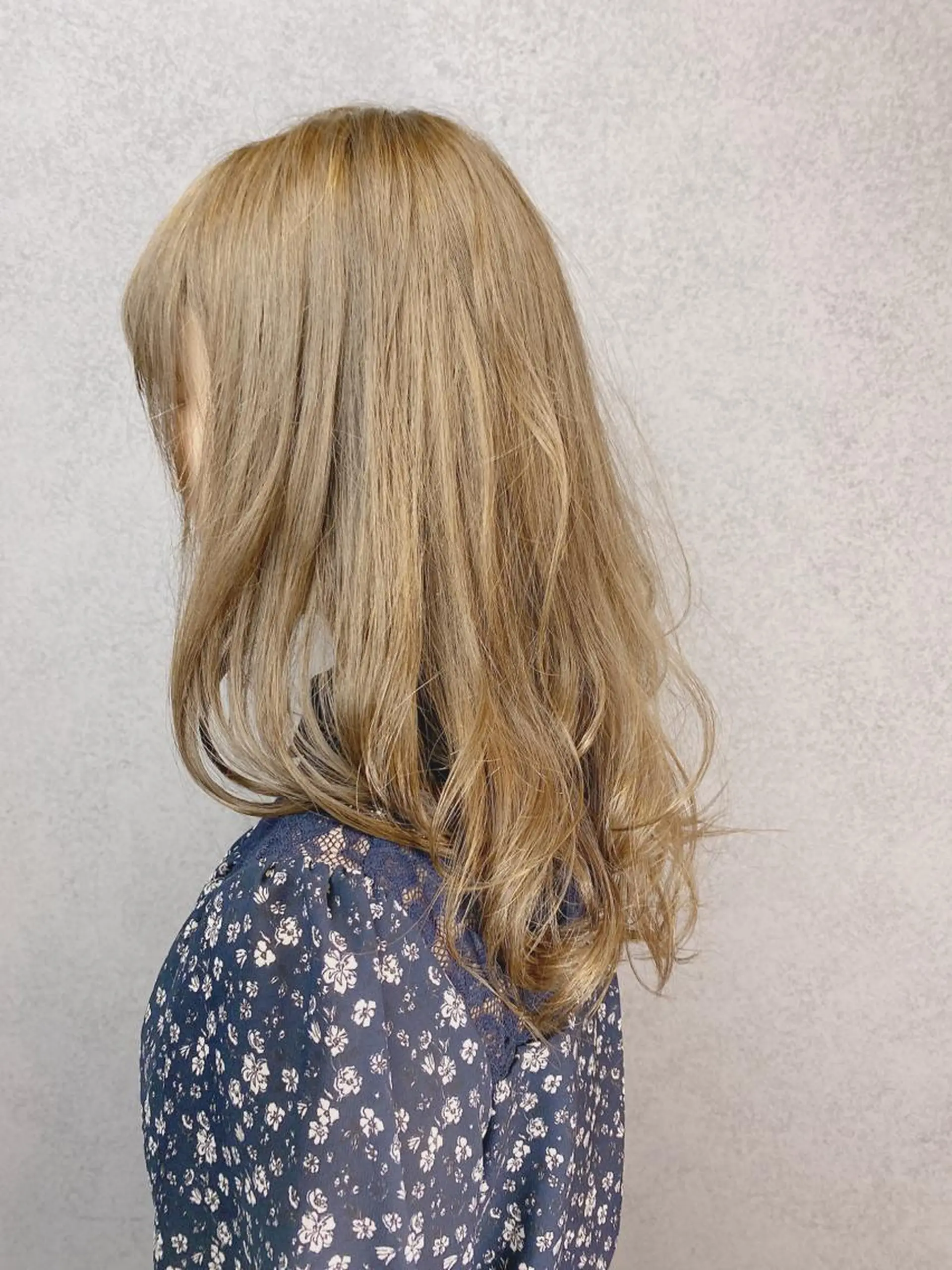 ミディアム カラー 丸山 晶平のヘアスタイル