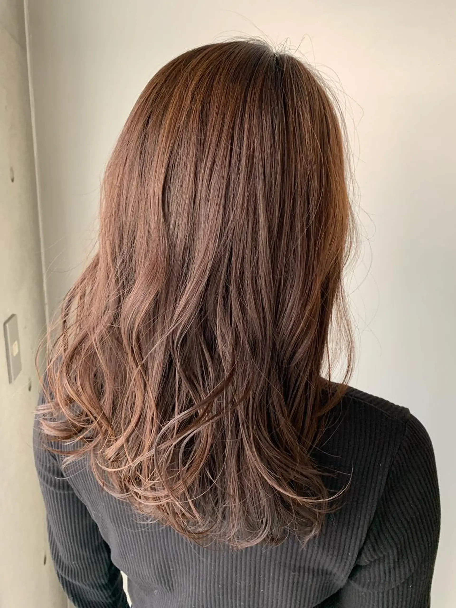セミロング カラー MIA 菅原のヘアスタイル