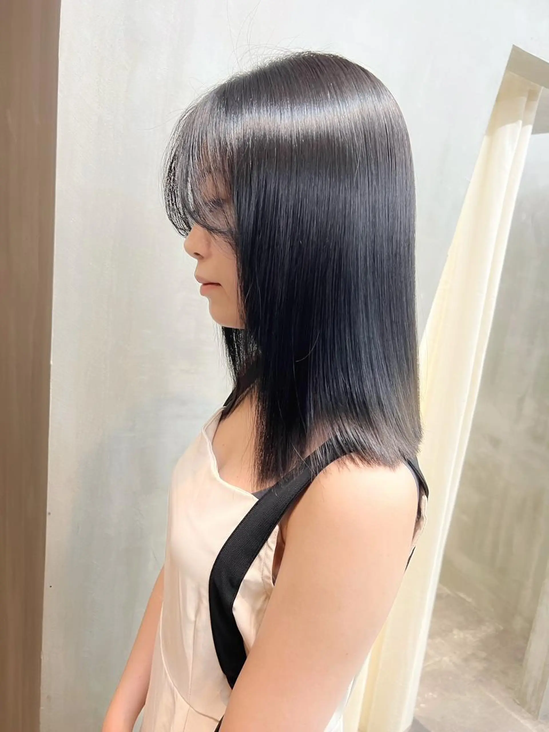 セミロング カラー パーマ ヘアアレンジ セミロングパーマ ベージュカラー ブリーチ ケアカラー イヤリングカラー ヘアカラー トリートメント ヘアケア特化型サロン newi 京橋のヘアスタイル