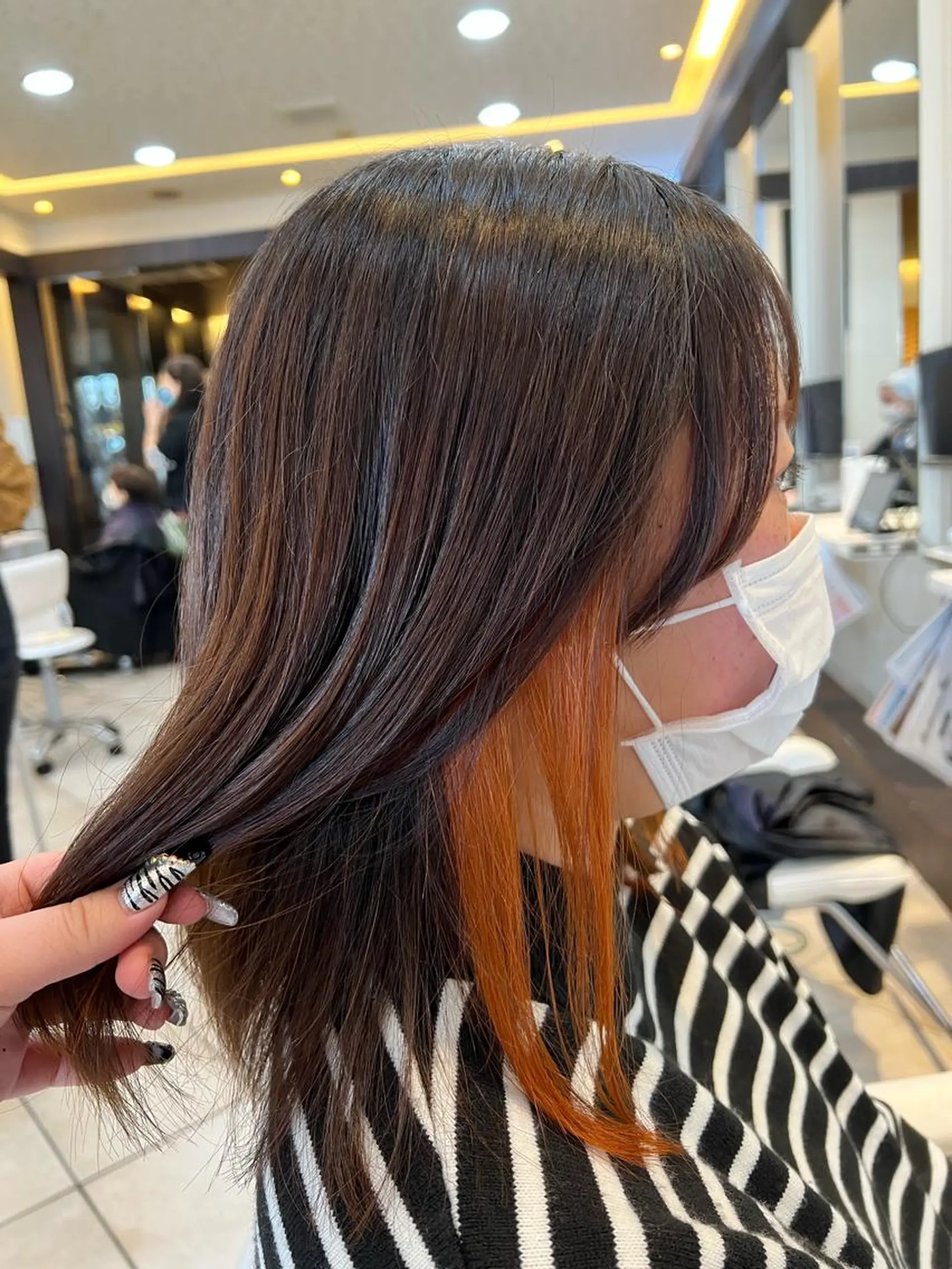 ショート カラー イヤリングカラー ヘアカラー 🦋インナーカラー れいな🦋のヘアスタイル