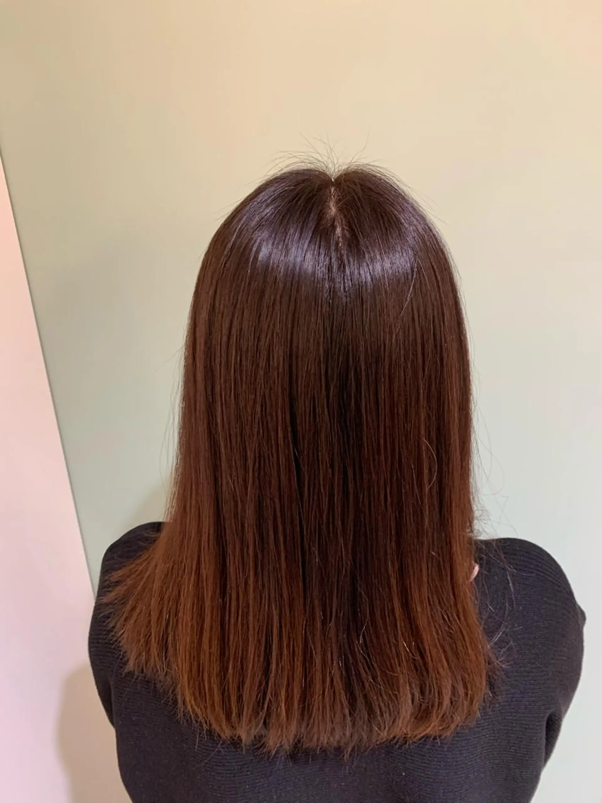 セミロング 縮毛矯正 髪質改善　鈴木のヘアスタイル