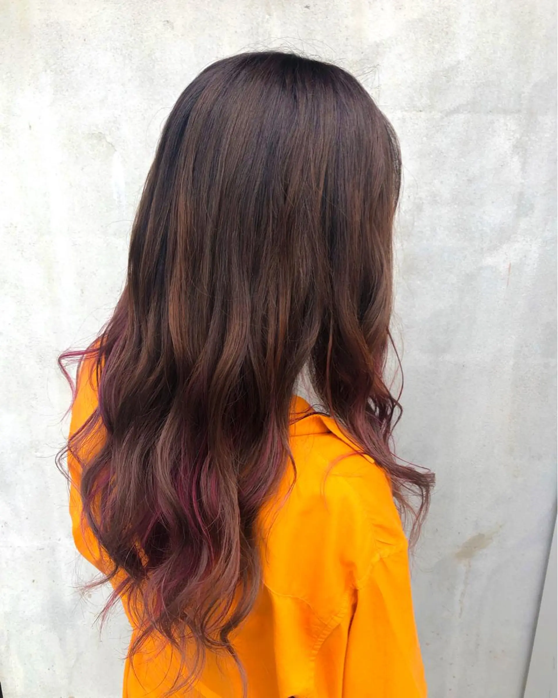 ロング カラー バレイヤージュ ピンクカラー レイヤーカット NAGON STYLE  MICI所属・佐藤 美聡のヘアスタイル