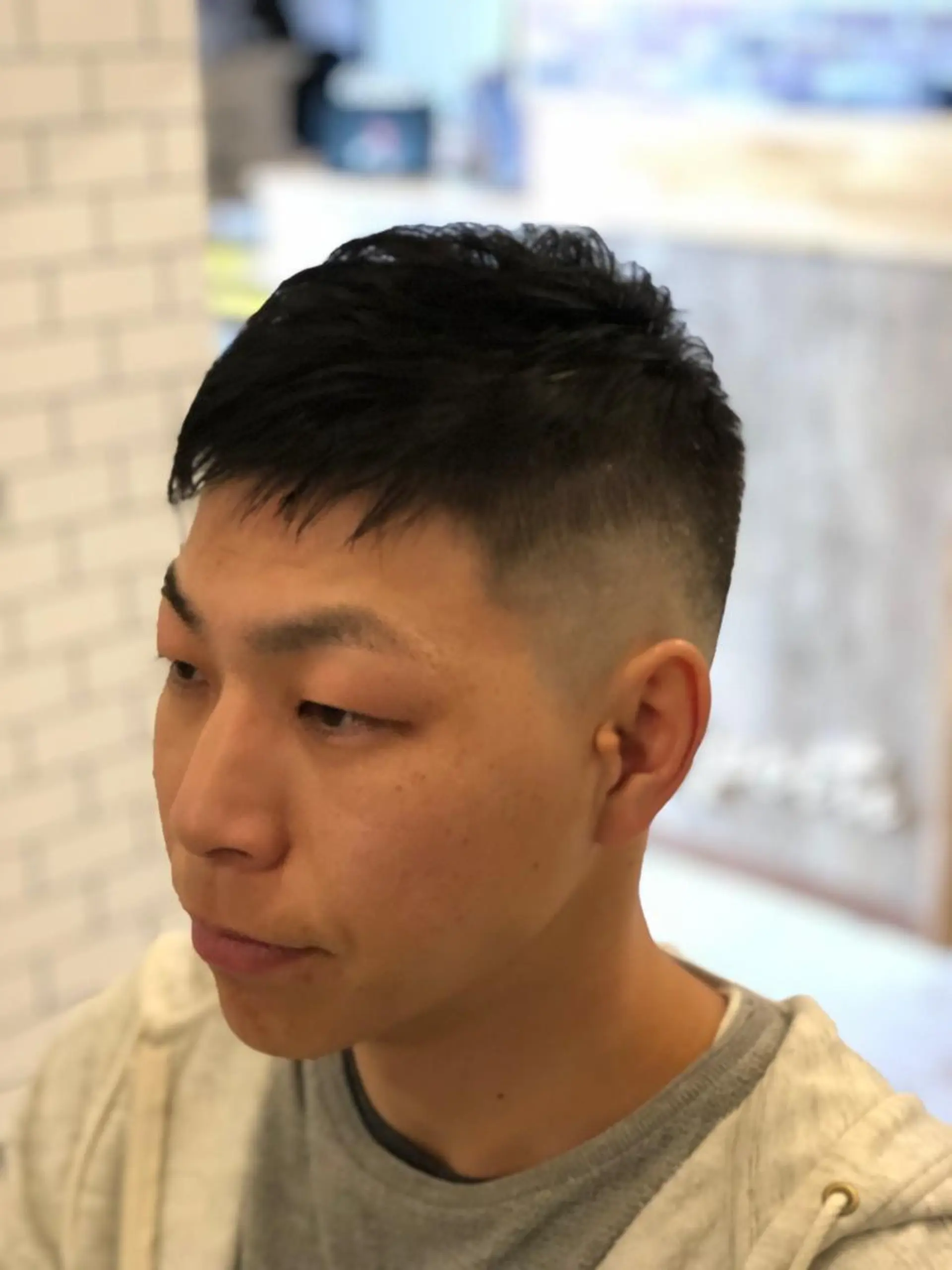 ショート パーマ くせ毛 外国人風カラー .HIROSHI .のヘアスタイル