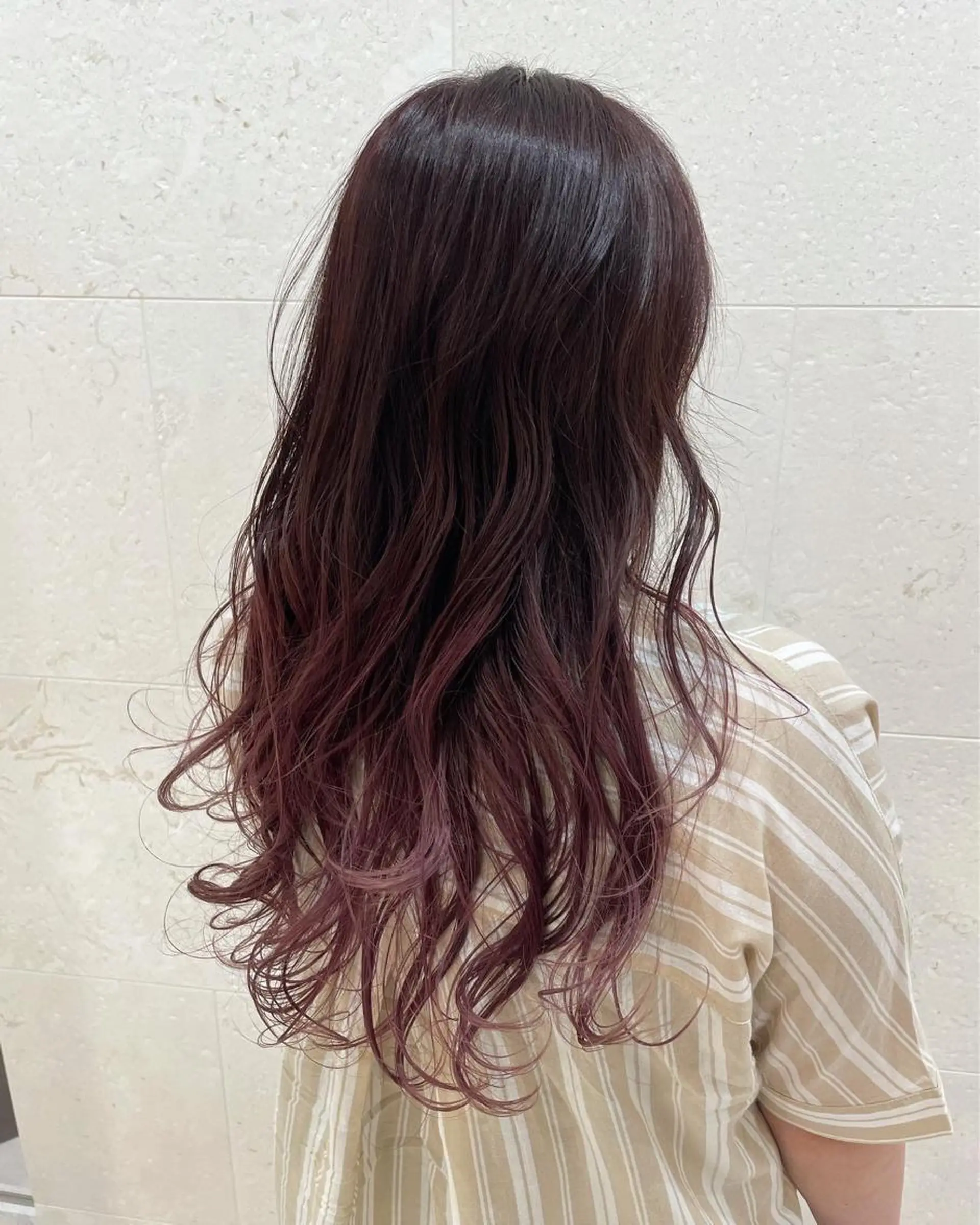 ロング カラー ブリーチ グラデーションカラー ピンクカラー カット ヘアカラー トリートメント 斉藤 貴也のヘアスタイル
