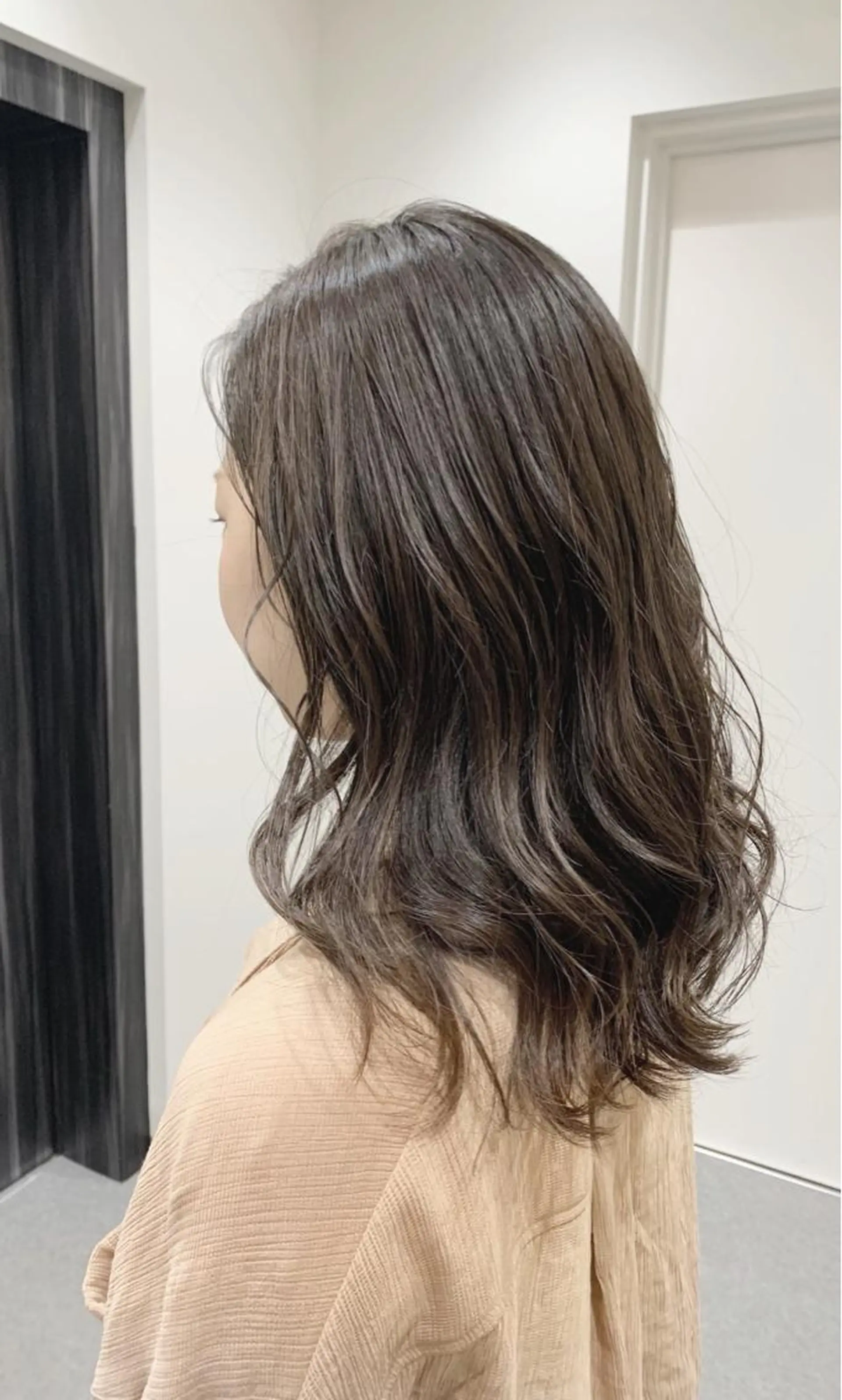 ミディアム 新田  祐樹のヘアスタイル