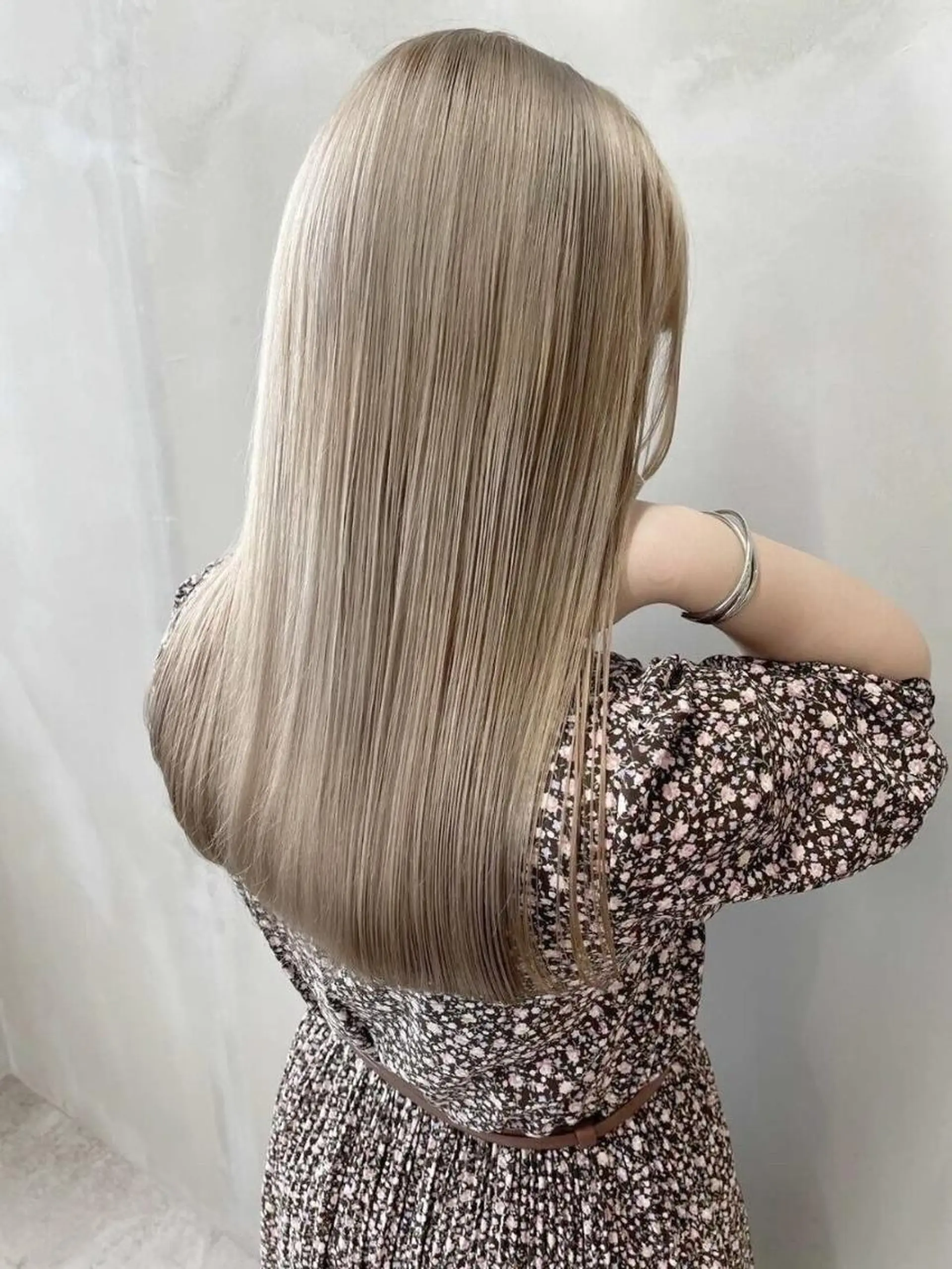 セミロング カラー カット ヘアカラー トリートメント SOURCE 天王寺のヘアスタイル