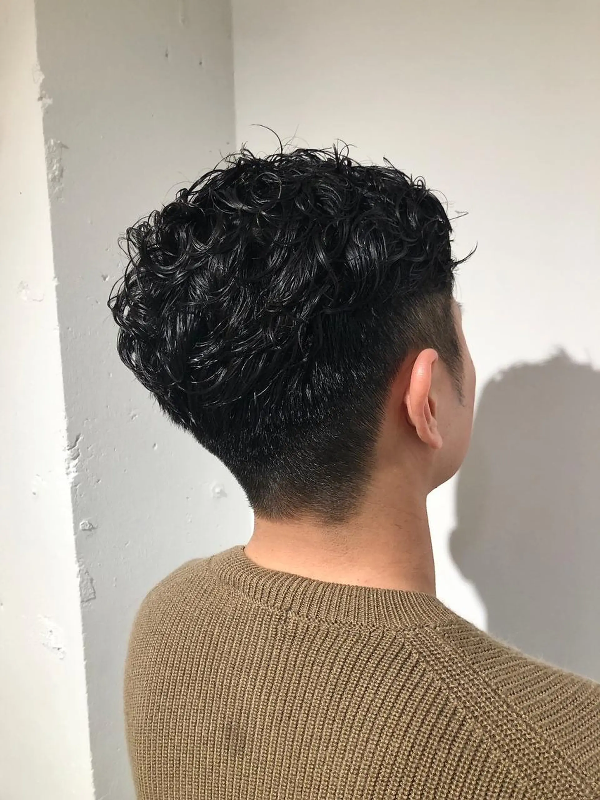 ショート パーマ メンズ アップバング ビジネス マッシュ メンズパーマ メンズツイストパーマ 高橋 英彦のヘアスタイル