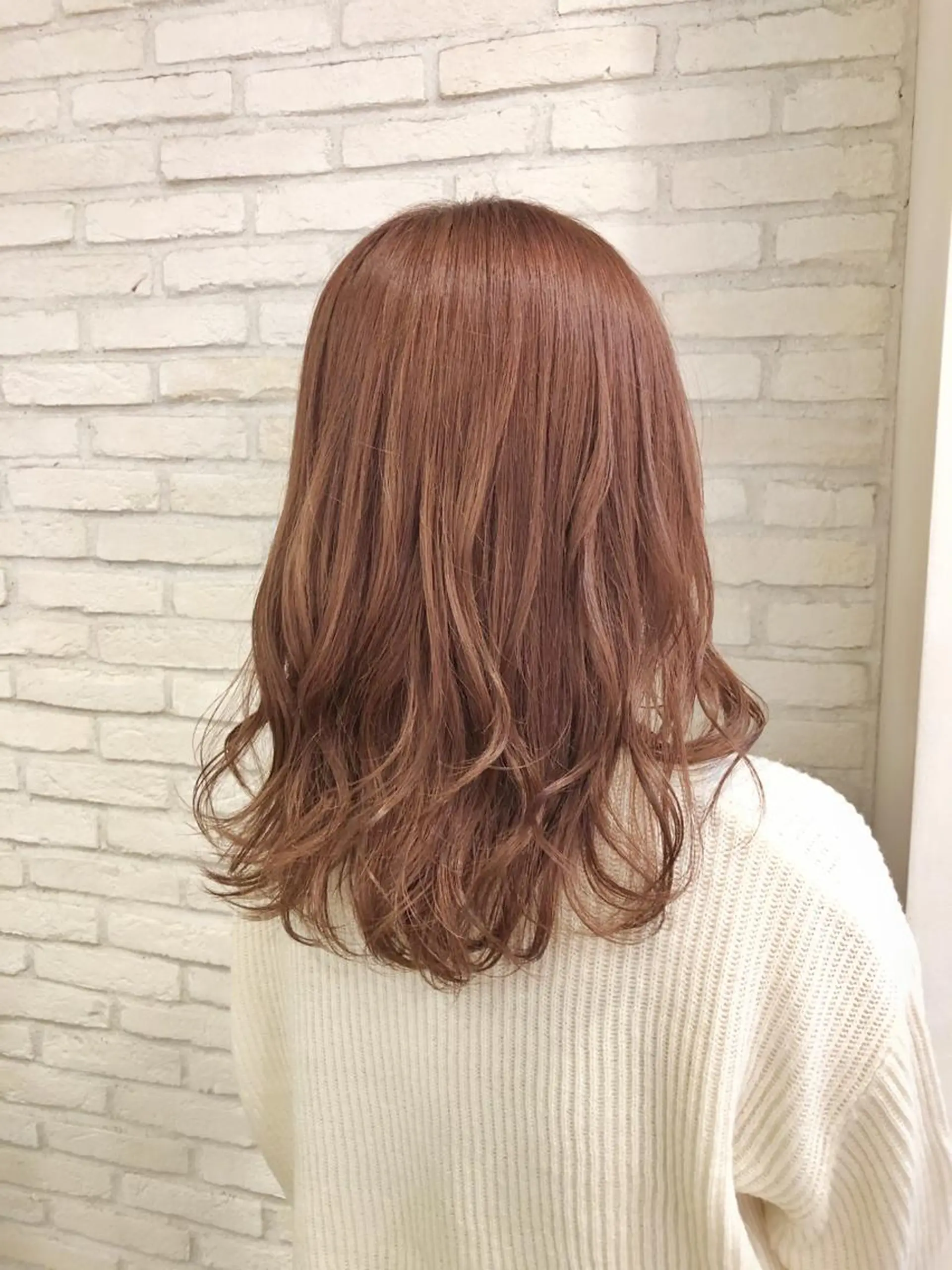 セミロング カラー ベージュカラー ブリーチ オレンジ オレンジベージュ oggi +KENJE所属・大平 美沙のヘアスタイル