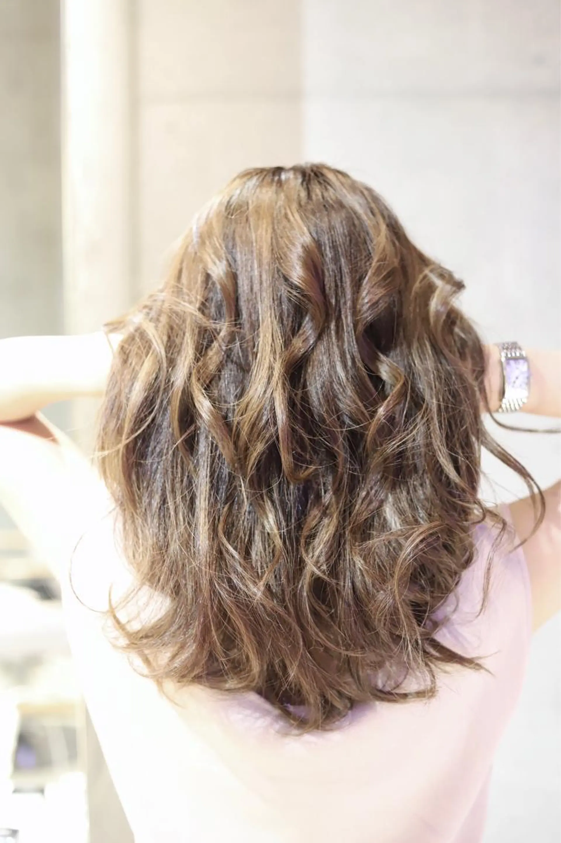 ロング カラー アッシュ バレイヤージュ レイヤーカット アドミラルYoshi oのヘアスタイル