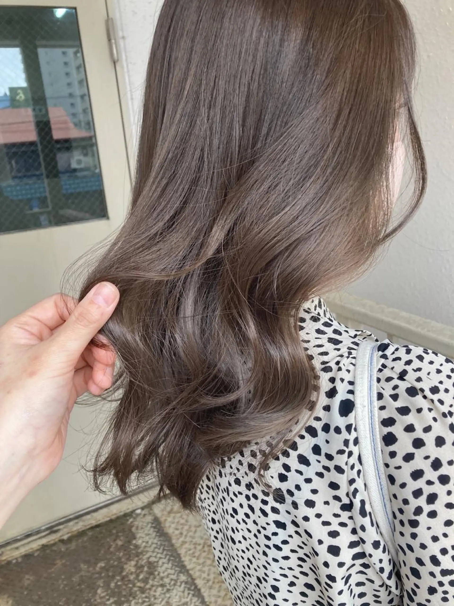 セミロング roka ノゾミのヘアスタイル