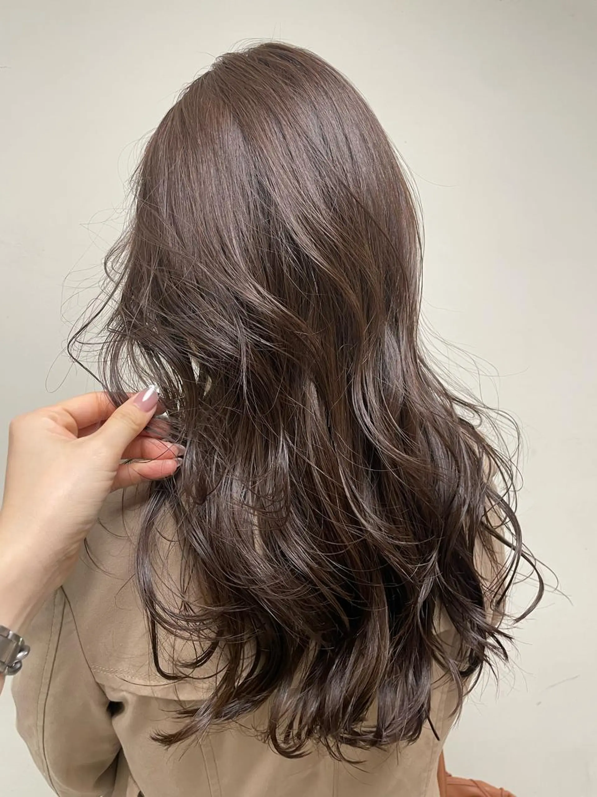 セミロング 髪質改善カラー 🫧川井麻由のヘアスタイル