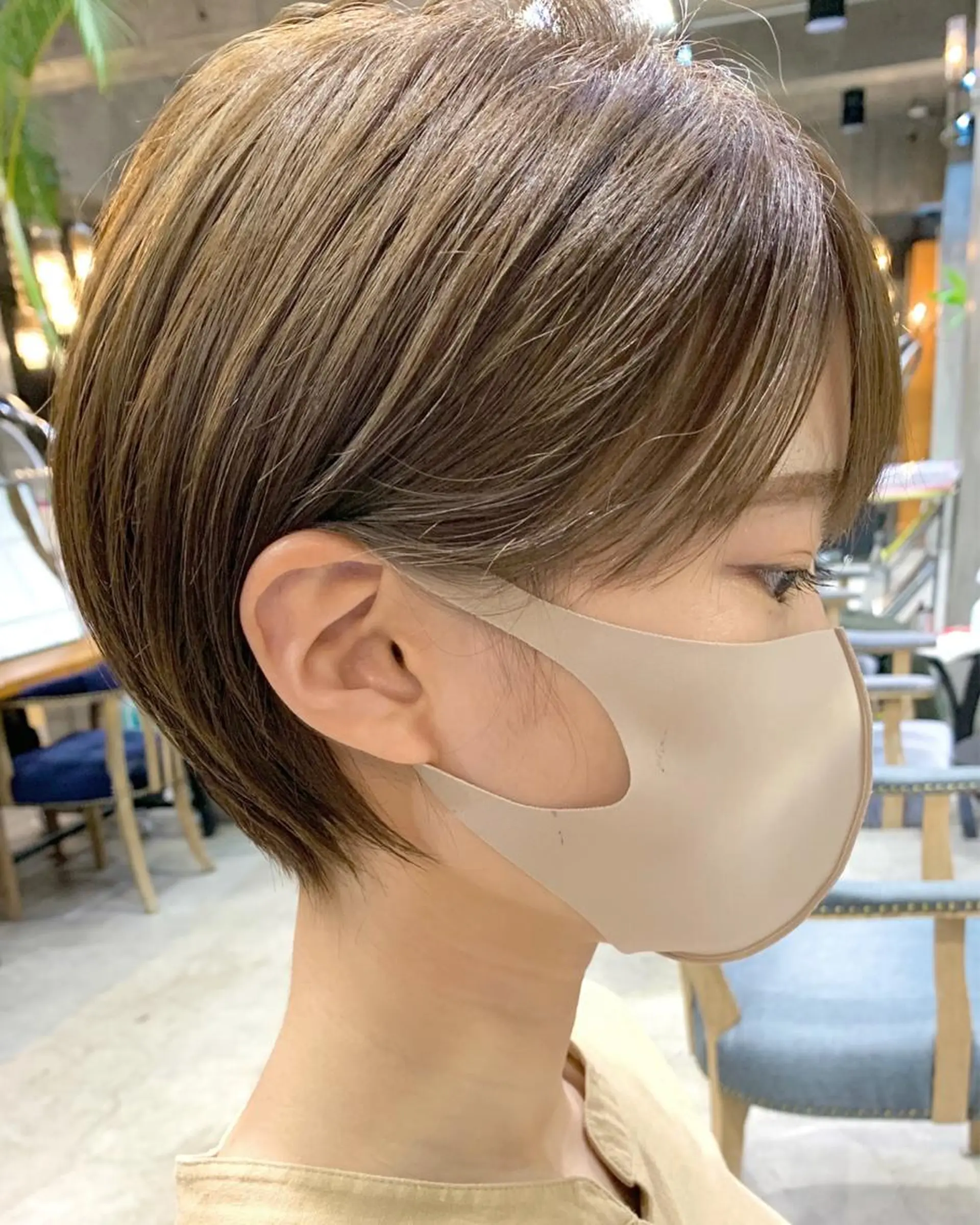 ショート カラー パーマ ヘアアレンジ ネイル マツエク・マツパ アイブロウ 前髪パーマ/割れ癖 /レイヤー/駅近のヘアスタイル