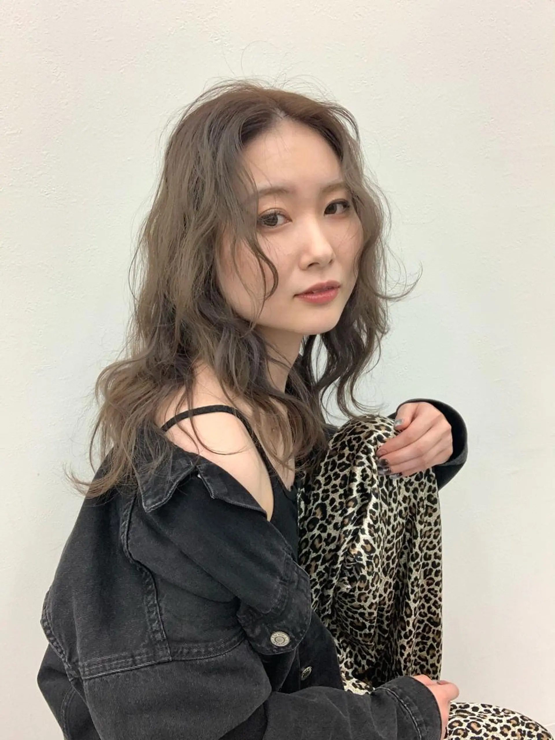 ロング カラー ブリーチ カット ヘアカラー トリートメント レイヤーカット韓国 暖色⭐︎KANAKOのヘアスタイル