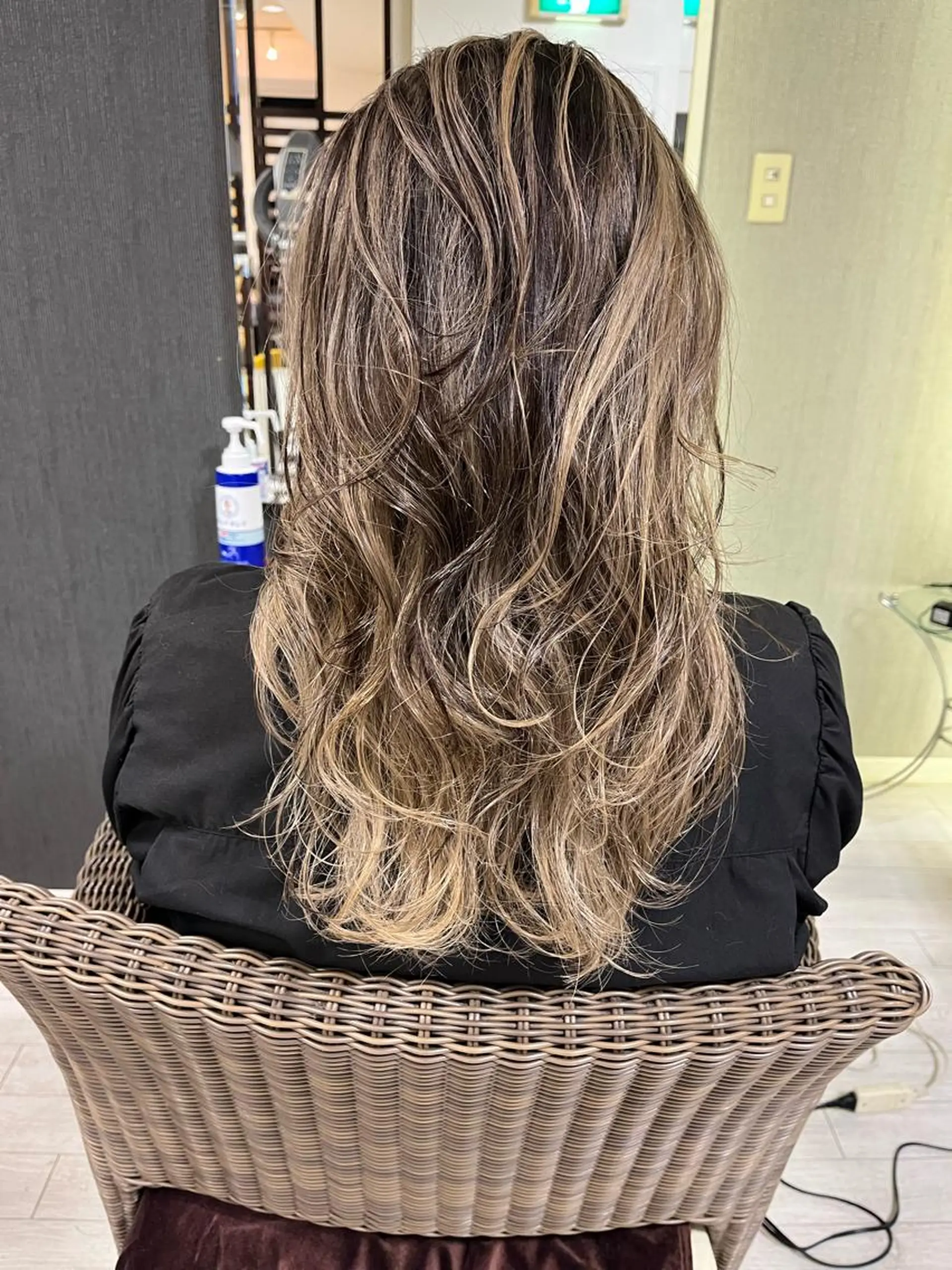 ロング カラー バレイヤージュ レイヤーカット カット ヘアカラー トリートメント ママ美容師 *ヒマワリのヘアスタイル