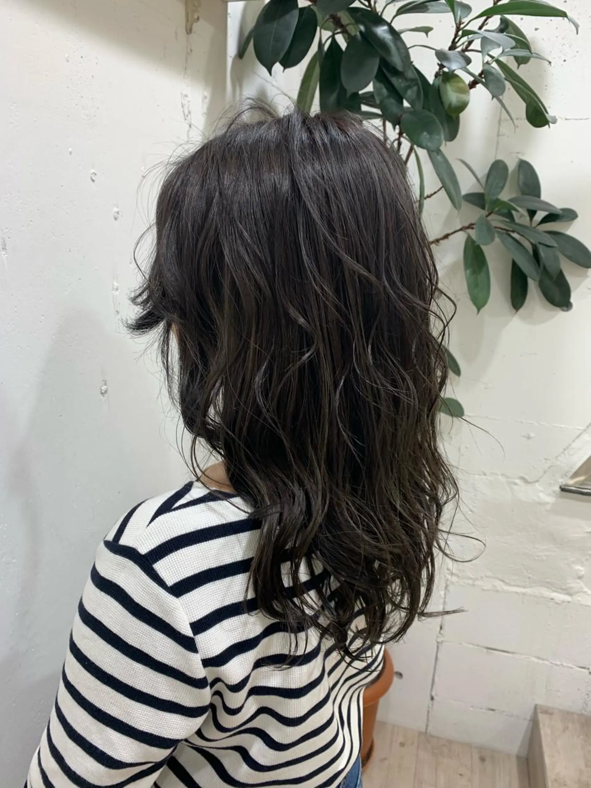 ロング カラー ブリーチ 透明感カラー ダークグレー ダークグレージュ グレージュ ヘアカラー トリートメント 🍑艶髪✖️暖色系 ✨momoka🍑のヘアスタイル