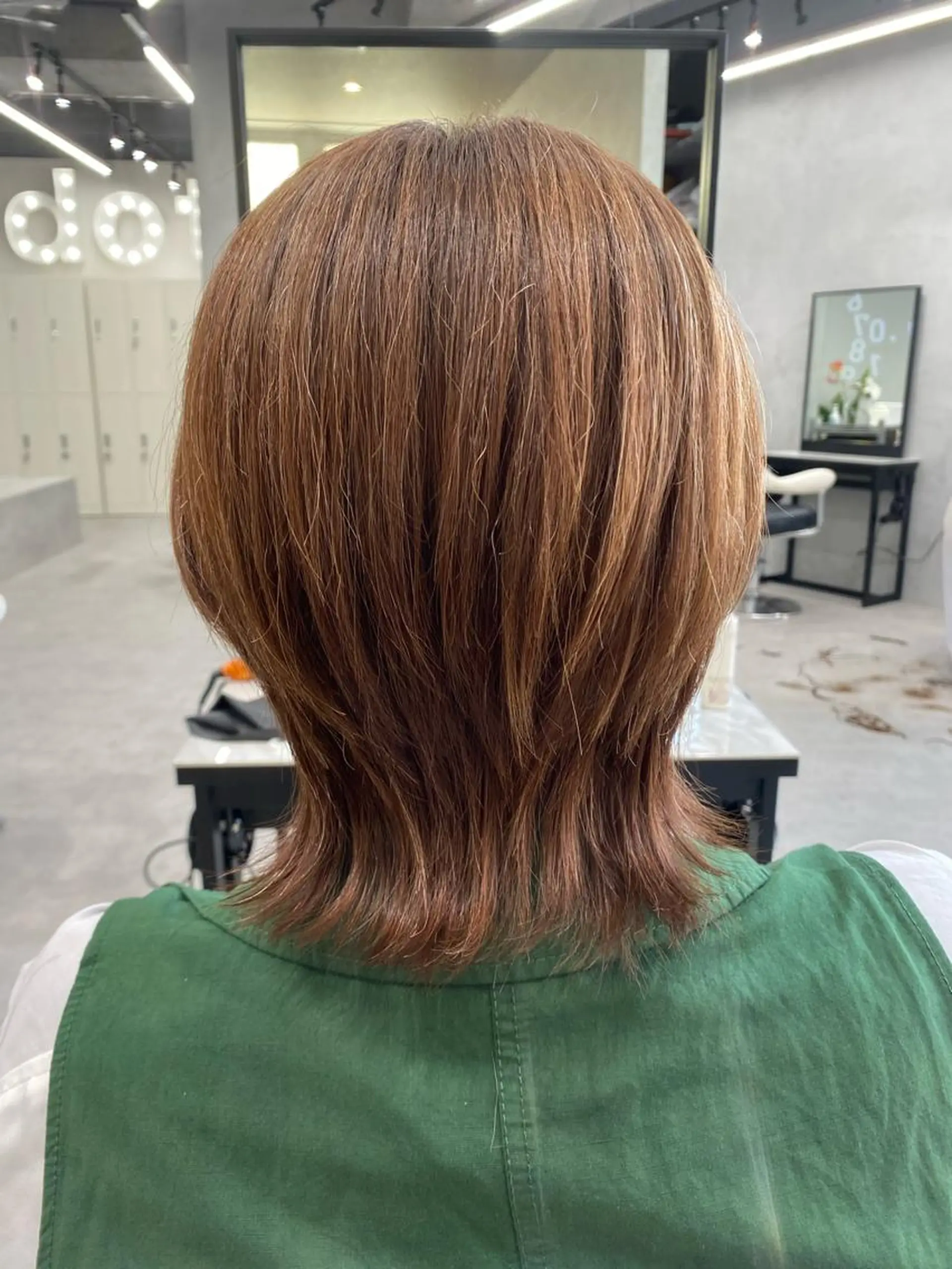 ミディアム カット hair salon dot.tokyo color所属・MANAMI 🥀ウルフカットのヘアスタイル