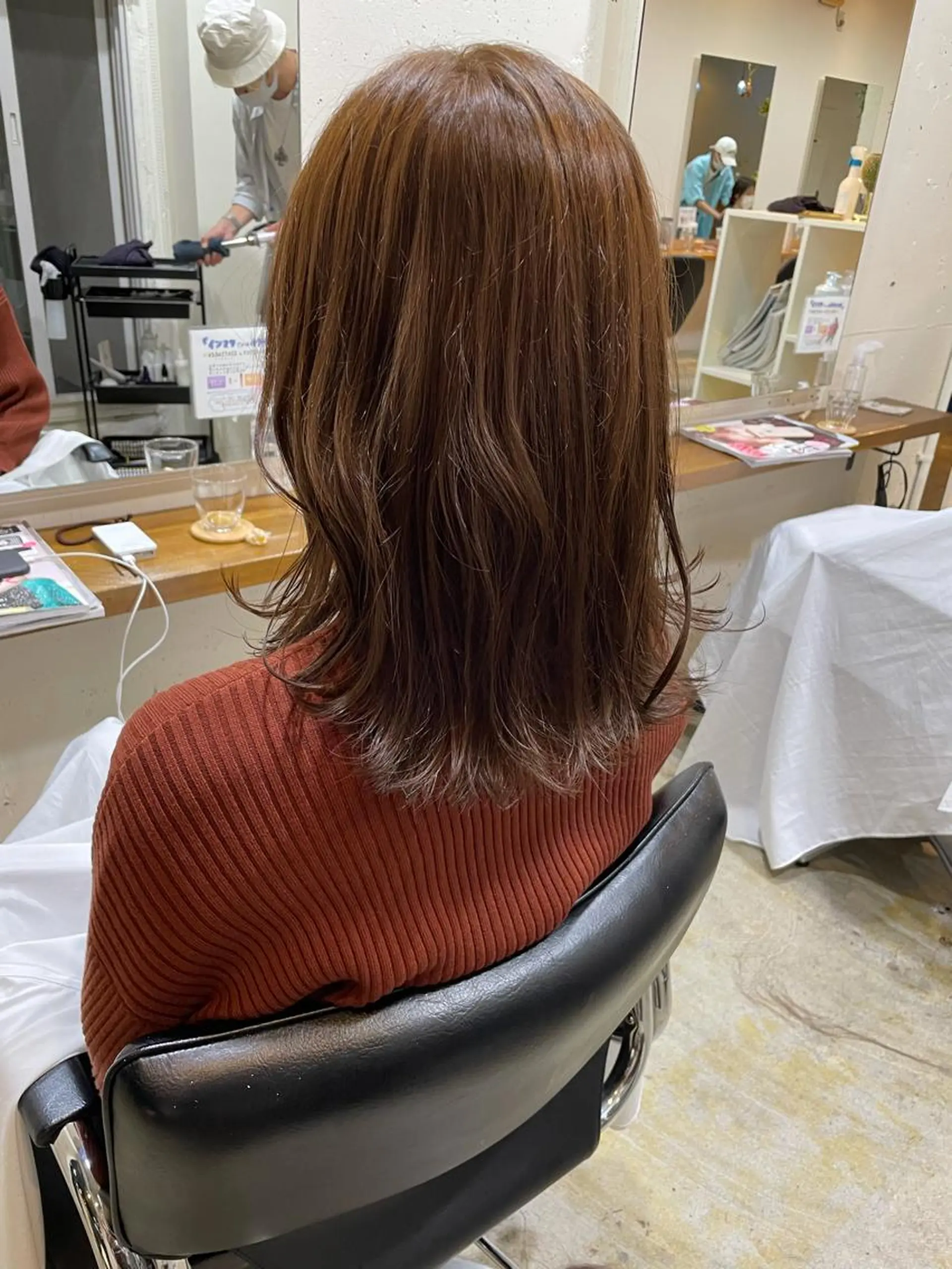 ミディアム カラー ベージュカラー ブリーチ ブリーチなしカラー カット ヘアカラー トリートメント MIOベージュカラー 柔らかいカラーのヘアスタイル