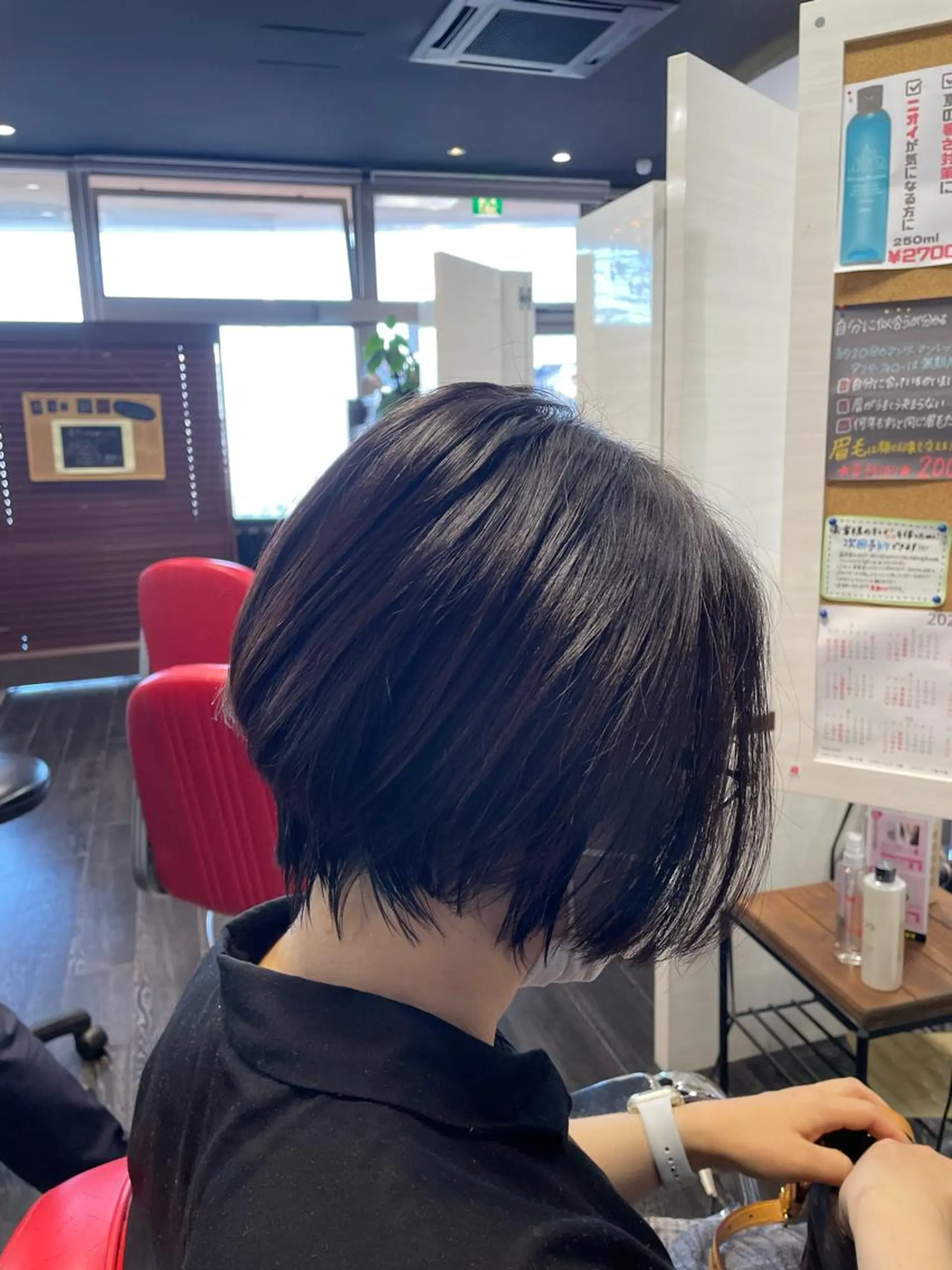 ショート ヘアワークフラックス所属・阿久津 優希のヘアスタイル