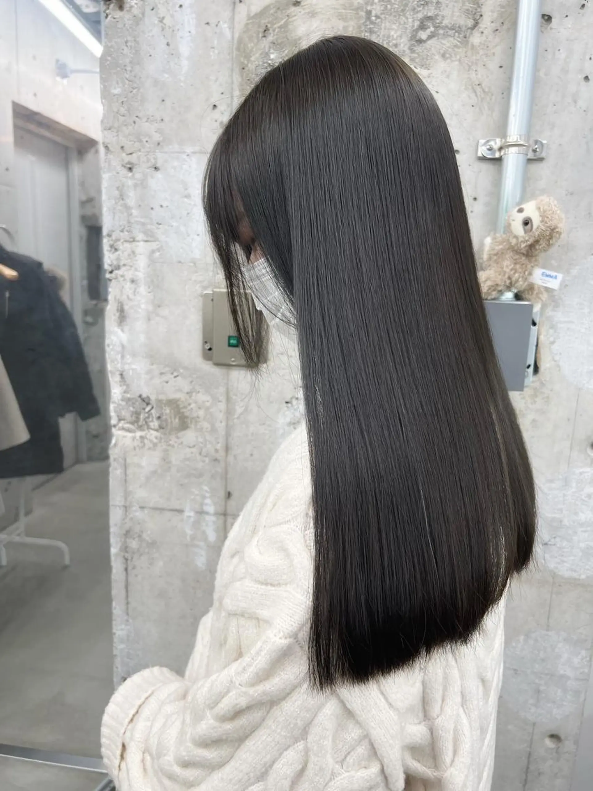 ミディアム カラー パーマ ヘアアレンジ ミディアムパーマ アディクシーカラー ベージュカラー ケアカラー 透明感カラー カット トリートメント ヘアケア特化型サロン newi 梅田のヘアスタイル