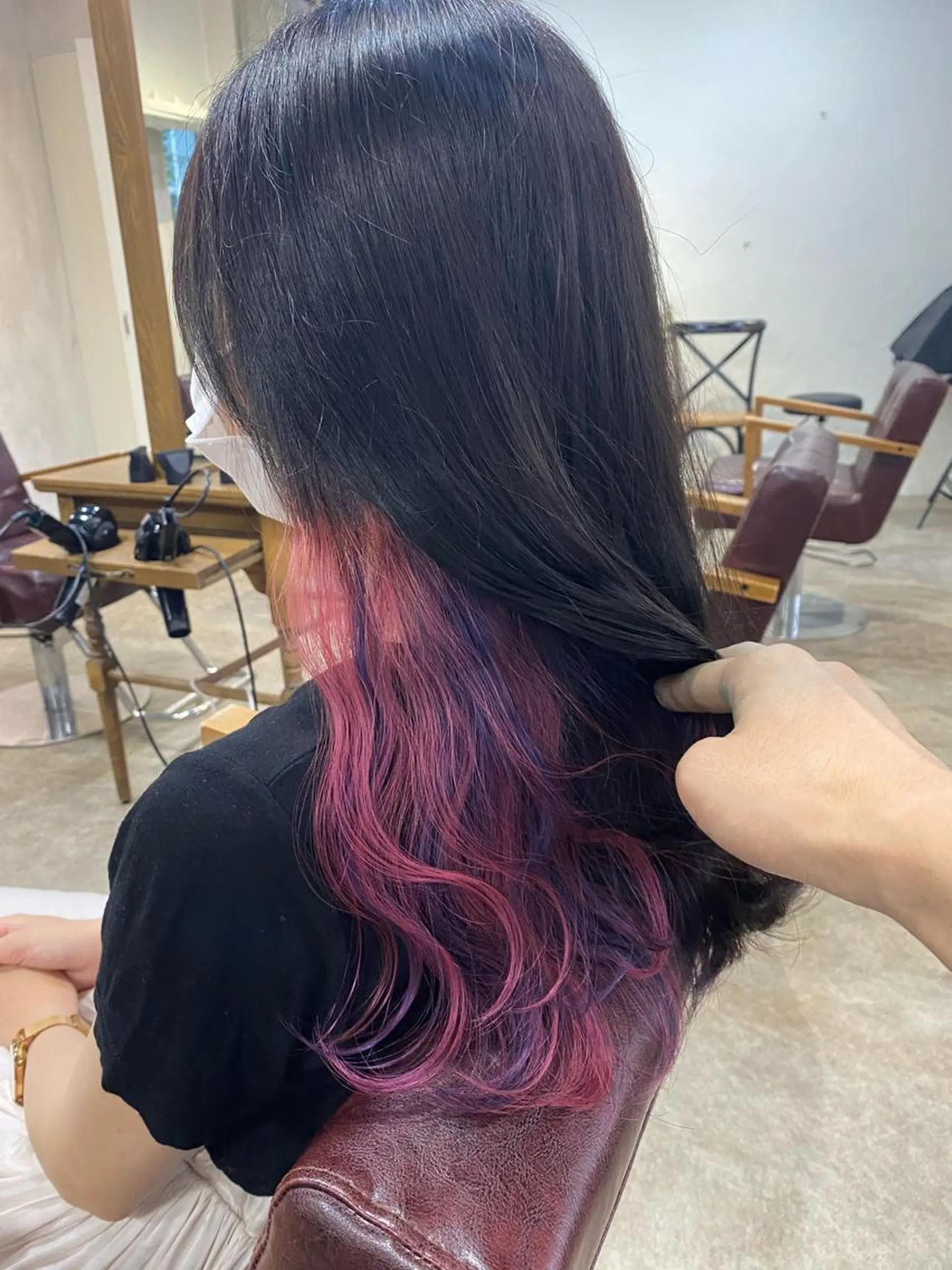 セミロング カラー ブリーチ ピンクカラー ユニコーンカラー ヘアカラー ALLY（アリー）所属・ミニモお気に入り数 No.1宍戸雄弥のヘアスタイル