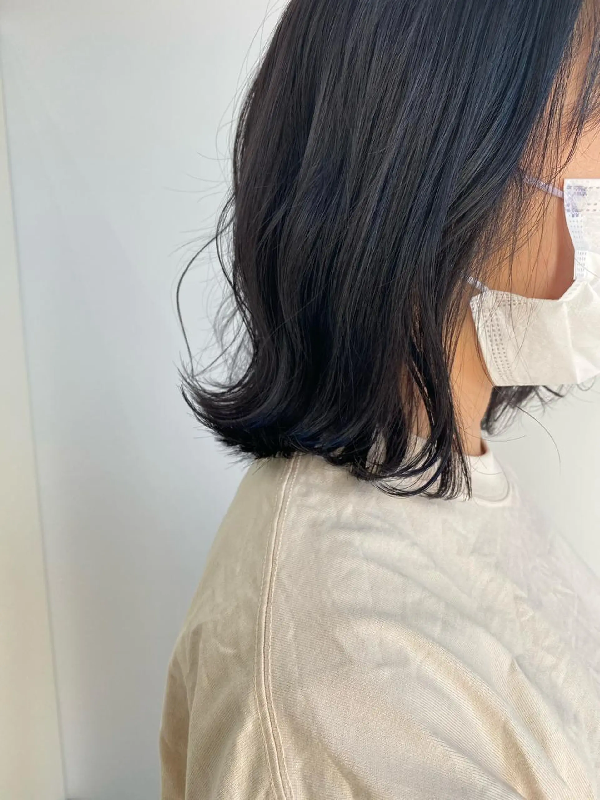 セミロング カラー 黒髪 透明感カラー ナチュラルブラック レイヤー/ハイトーン 🧸SENAのヘアスタイル