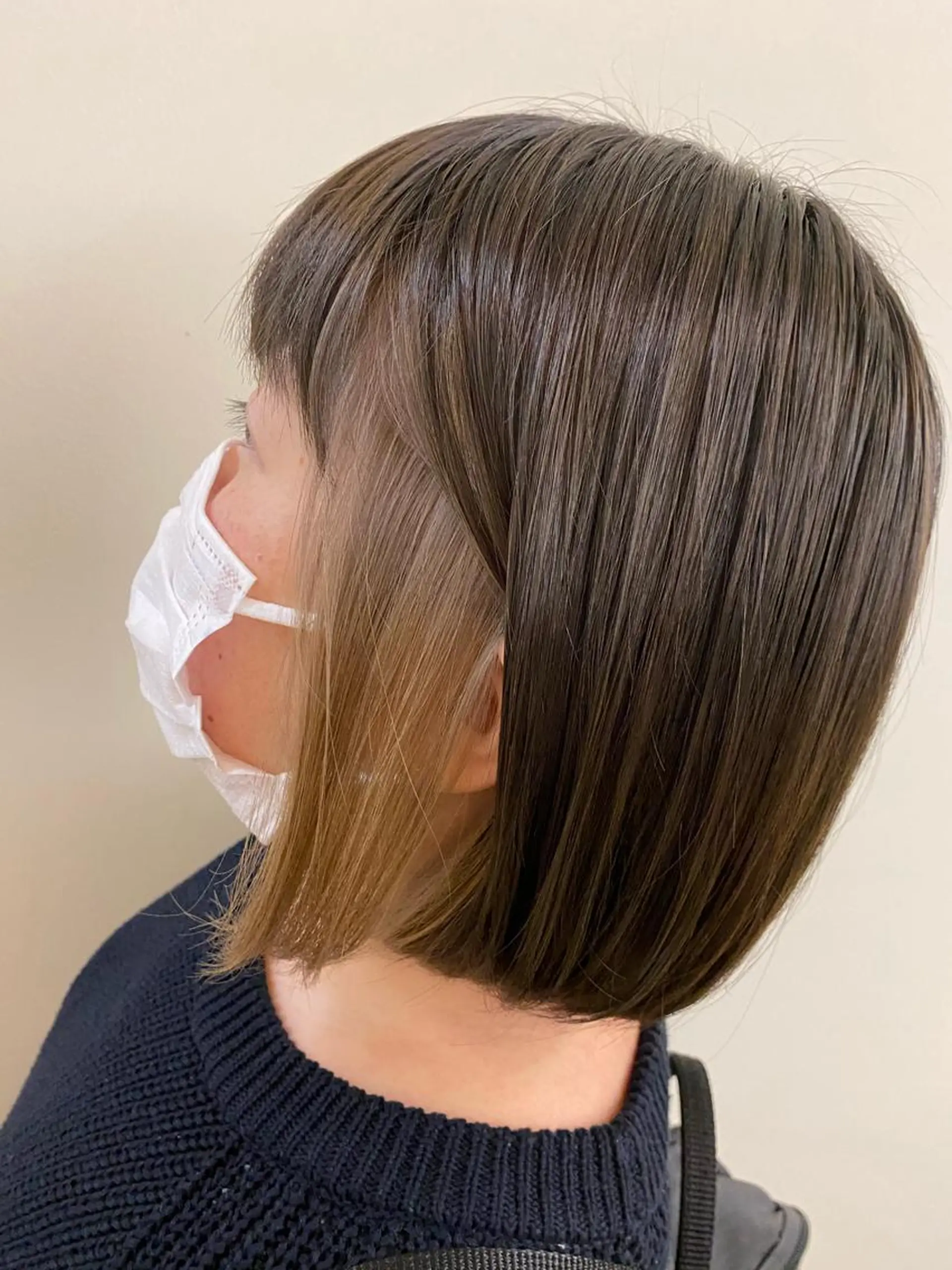 ショート カラー イヤリングカラー 小畑 杏実のヘアスタイル