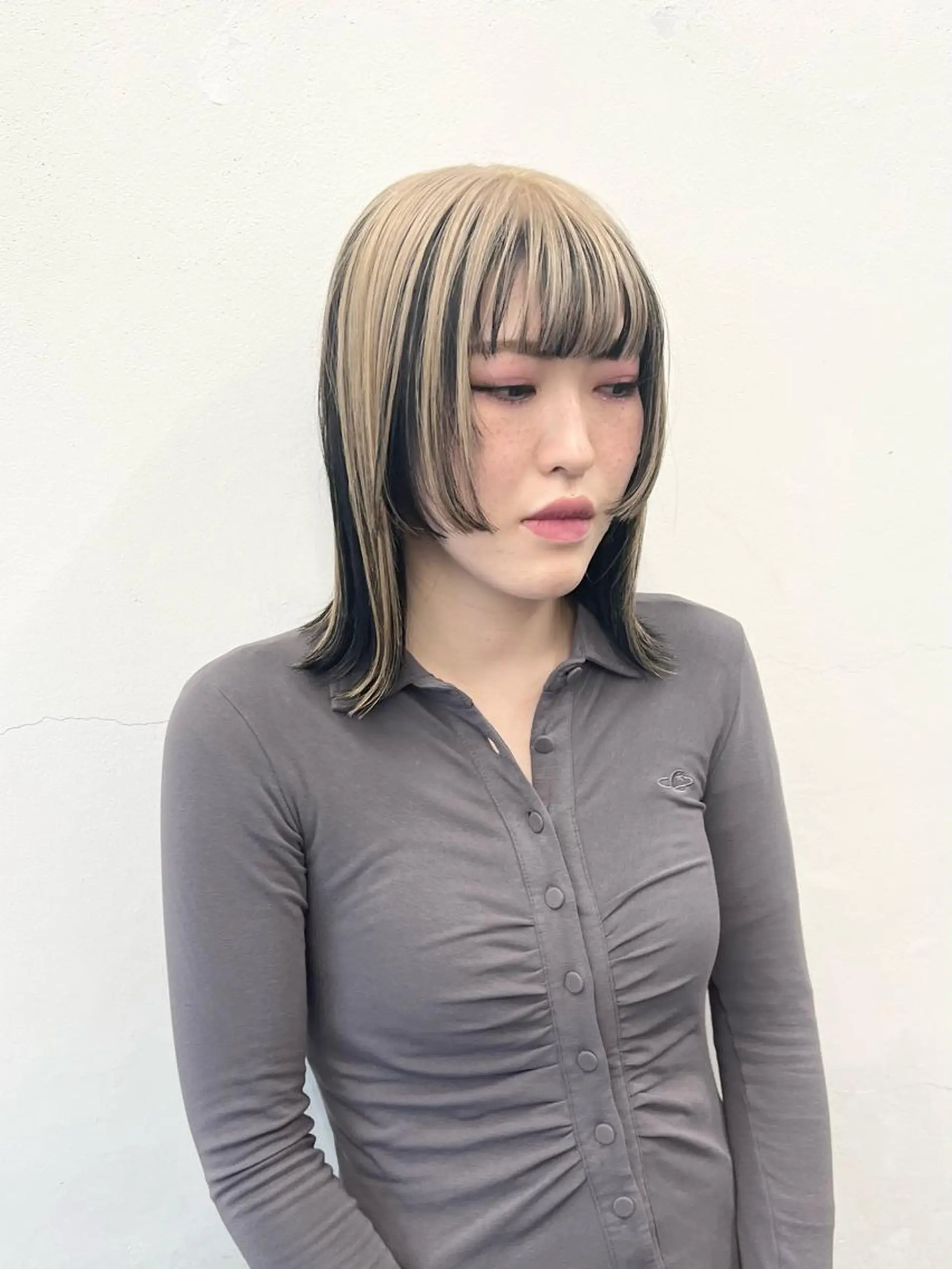 ミディアム カラー ヘアアレンジ ブリーチ ダブルカラー カット ヘアカラー トリートメント HARU//原宿🤍 リピート率NO.1のヘアスタイル