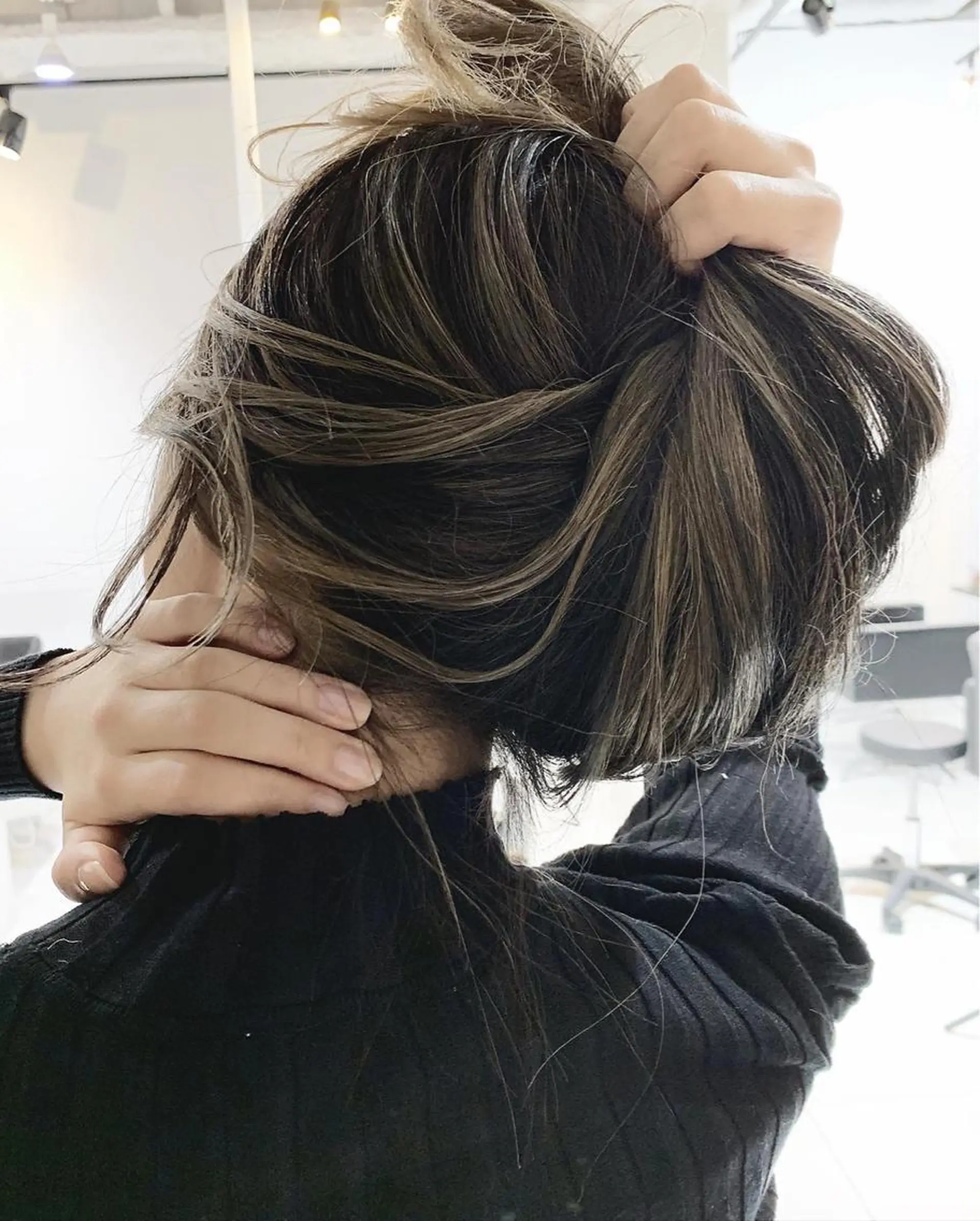 ロング カラー ヘアアレンジ ベージュカラー グラデーションカラー ハイライトカラー くせ毛 外国人風カラー 髪質改善land千葉所属・阿部 圭悟のヘアスタイル