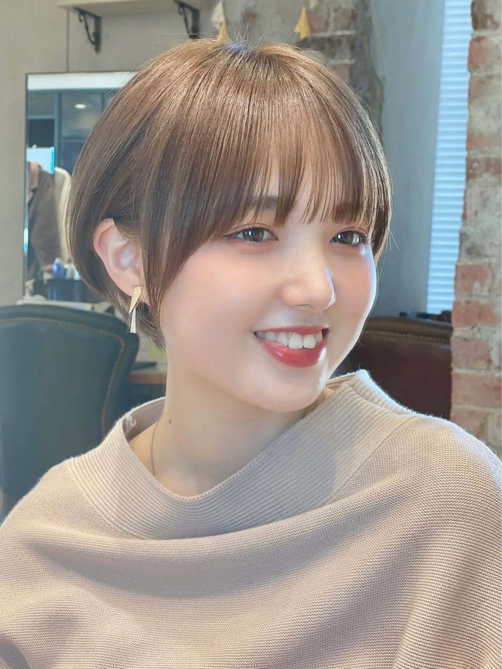 ショート 切りっぱなしボブ ショートボブ ハンサムショート 丸みショート アッシュ カット ヘアカラー トリートメント ショート、ボブの神✨ 峯朋也✂︎✨のヘアスタイル