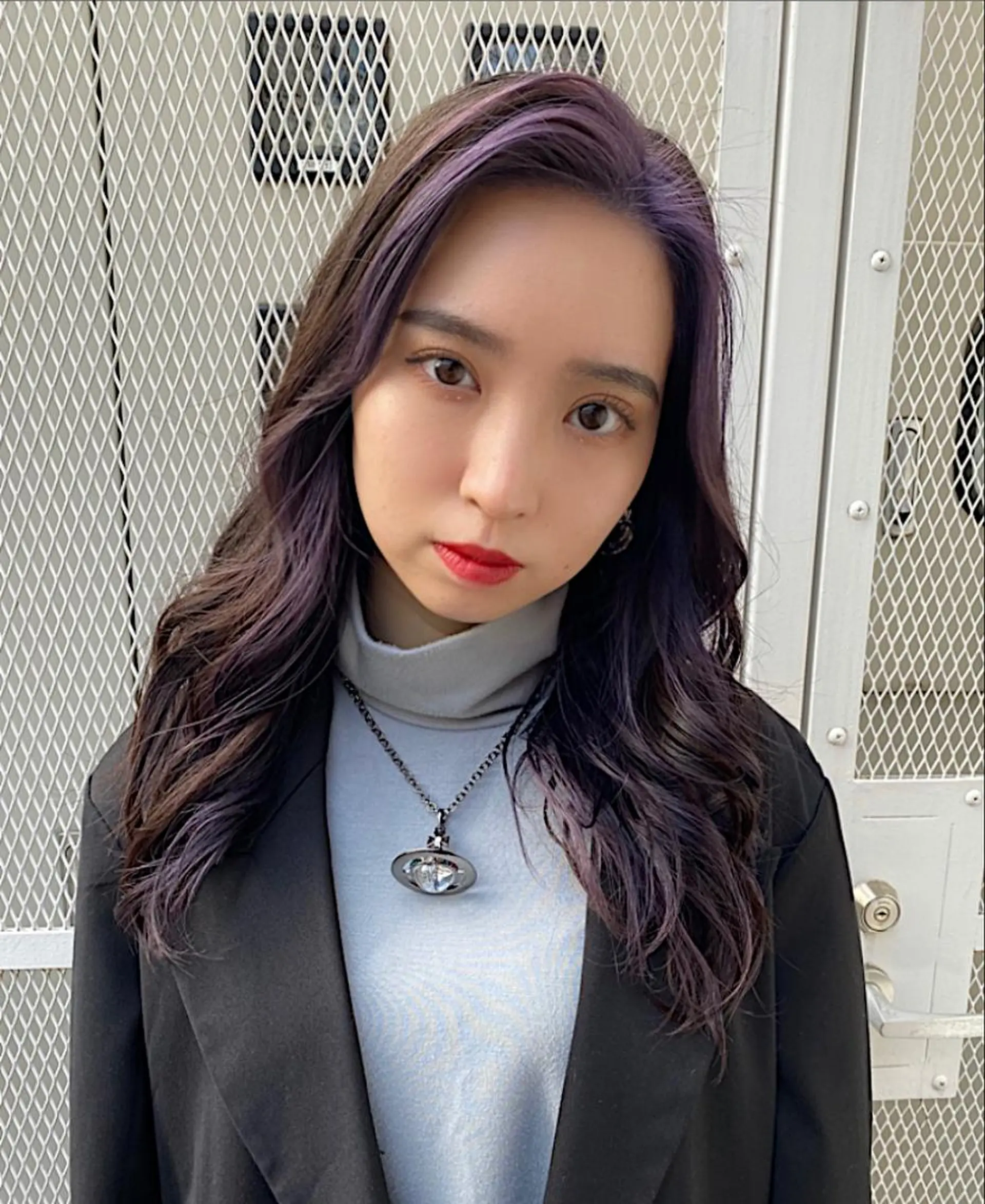 ロング カラー ヘアアレンジ 寒色アイドルカラー JUNOチナツのヘアスタイル