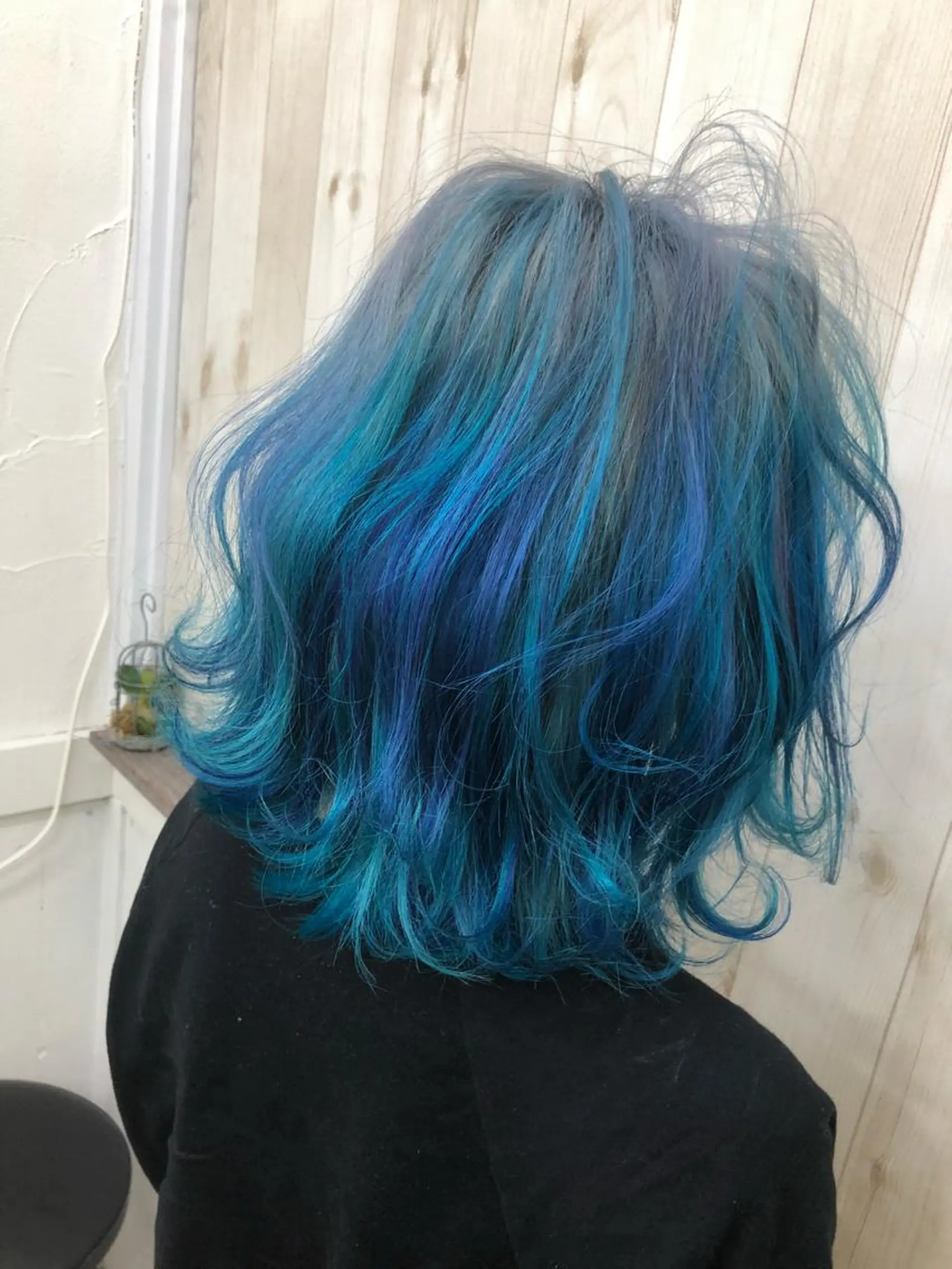 ミディアム カラー ブルーカラー ヘアカラー トリートメント FERNA池袋所属・マンツーマン施術✂︎ 金田尚久🎨のヘアスタイル