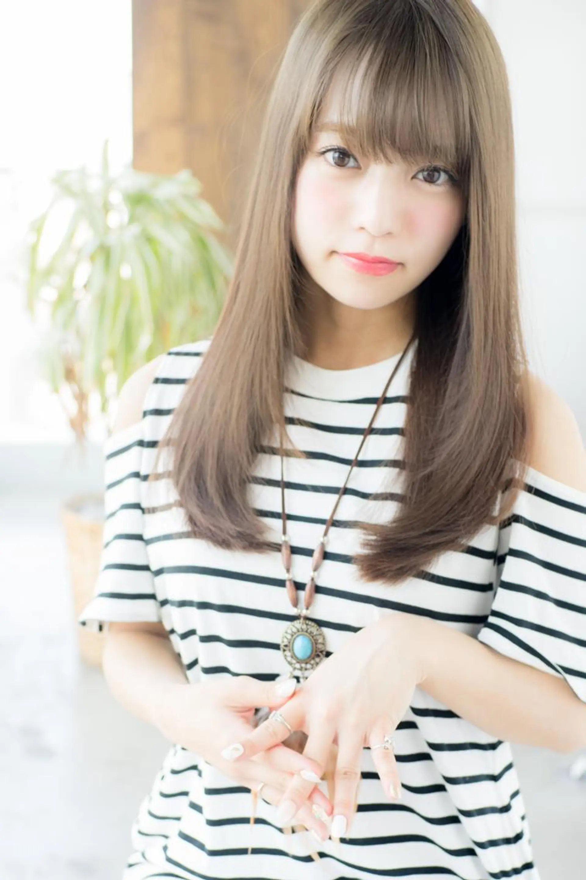 セミロング Soleriaソレリア所属・傷みが少ないカラー/ 美髪矯正/山口玲緒奈のヘアスタイル