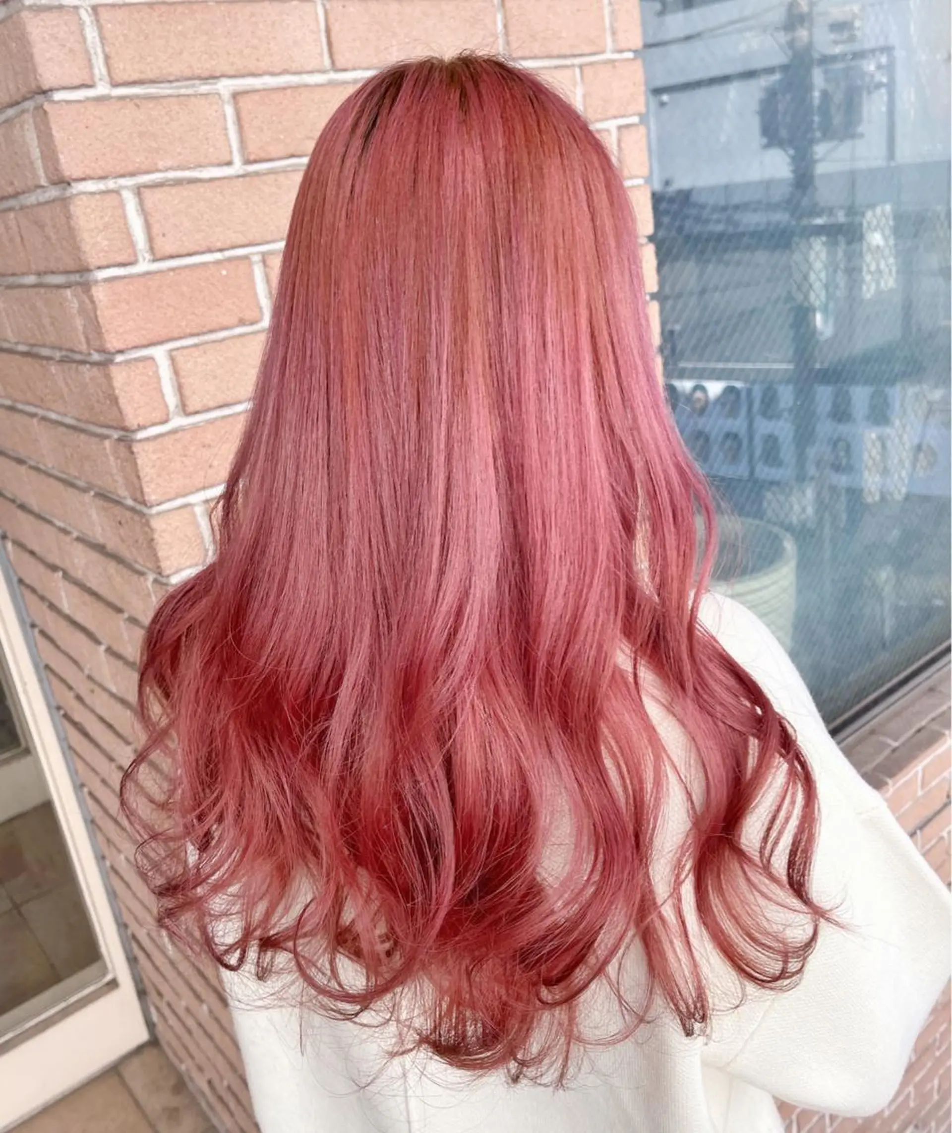 ロング カラー ヘアアレンジ ブリーチ ヘアカラー ピンクカラー🩷 ヘアセットＮＯ.1のヘアスタイル