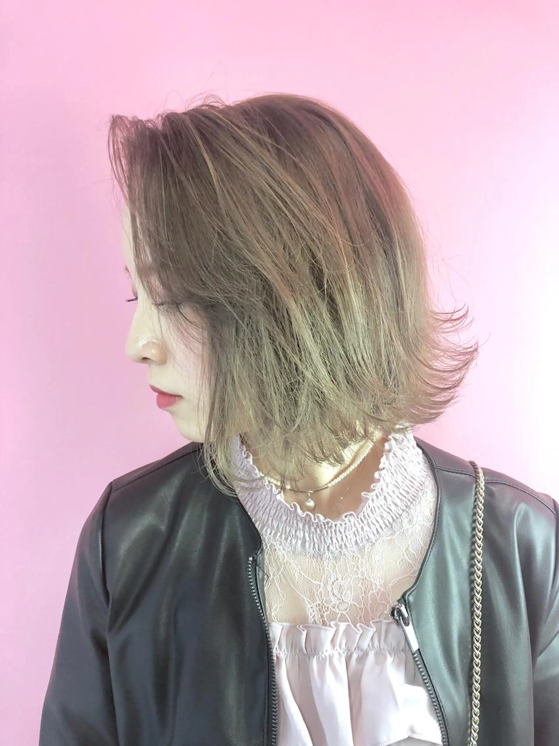 ミディアム カラー ベージュカラー ミルクティーベージュ _WHITE高槻所属・_WHITE高槻店 yusukeのヘアスタイル
