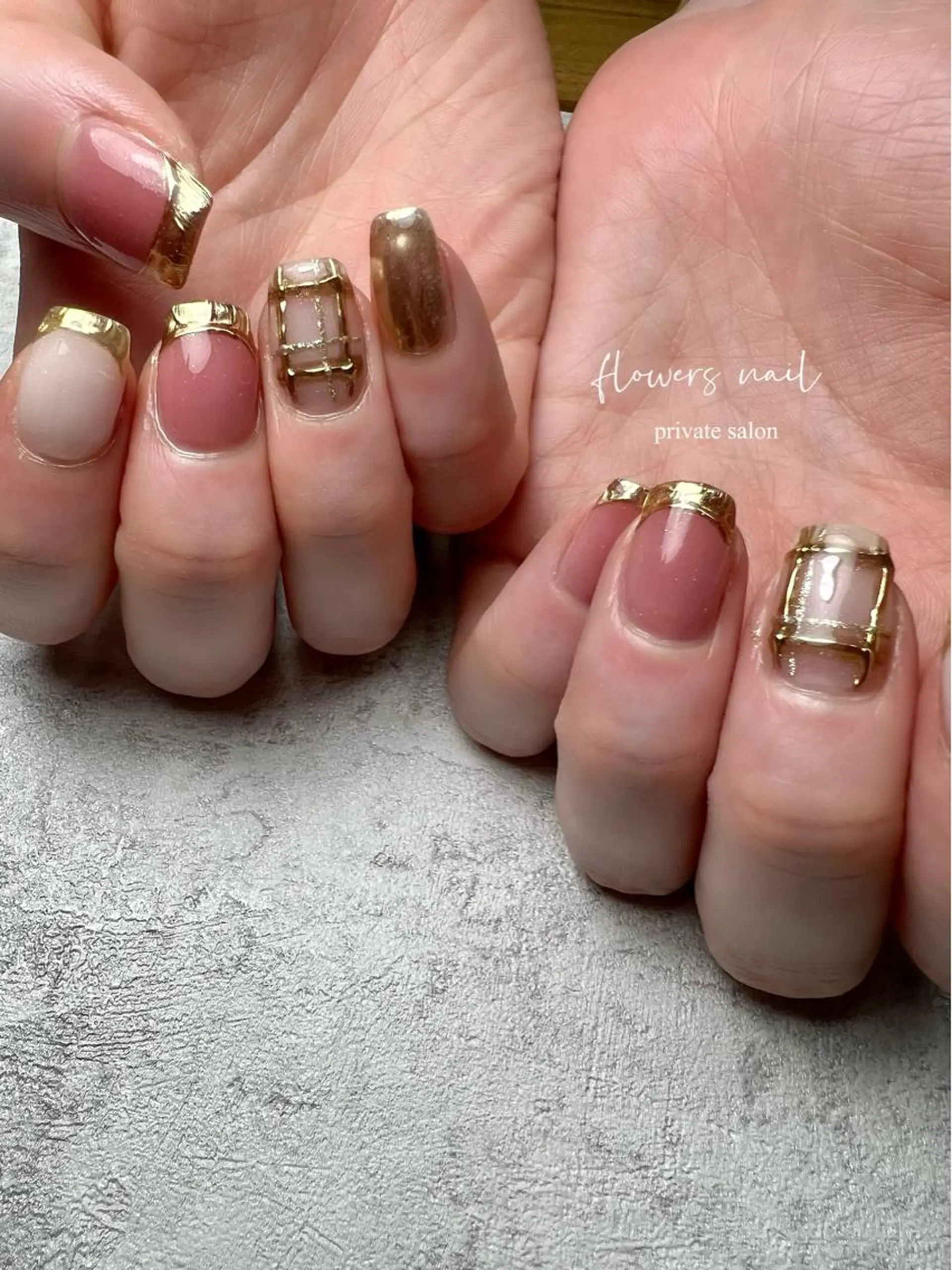 ネイル フレンチネイル ジェルネイル ミラーネイル 持ち込み ニュアンスネイル flowers nailのネイルデザイン